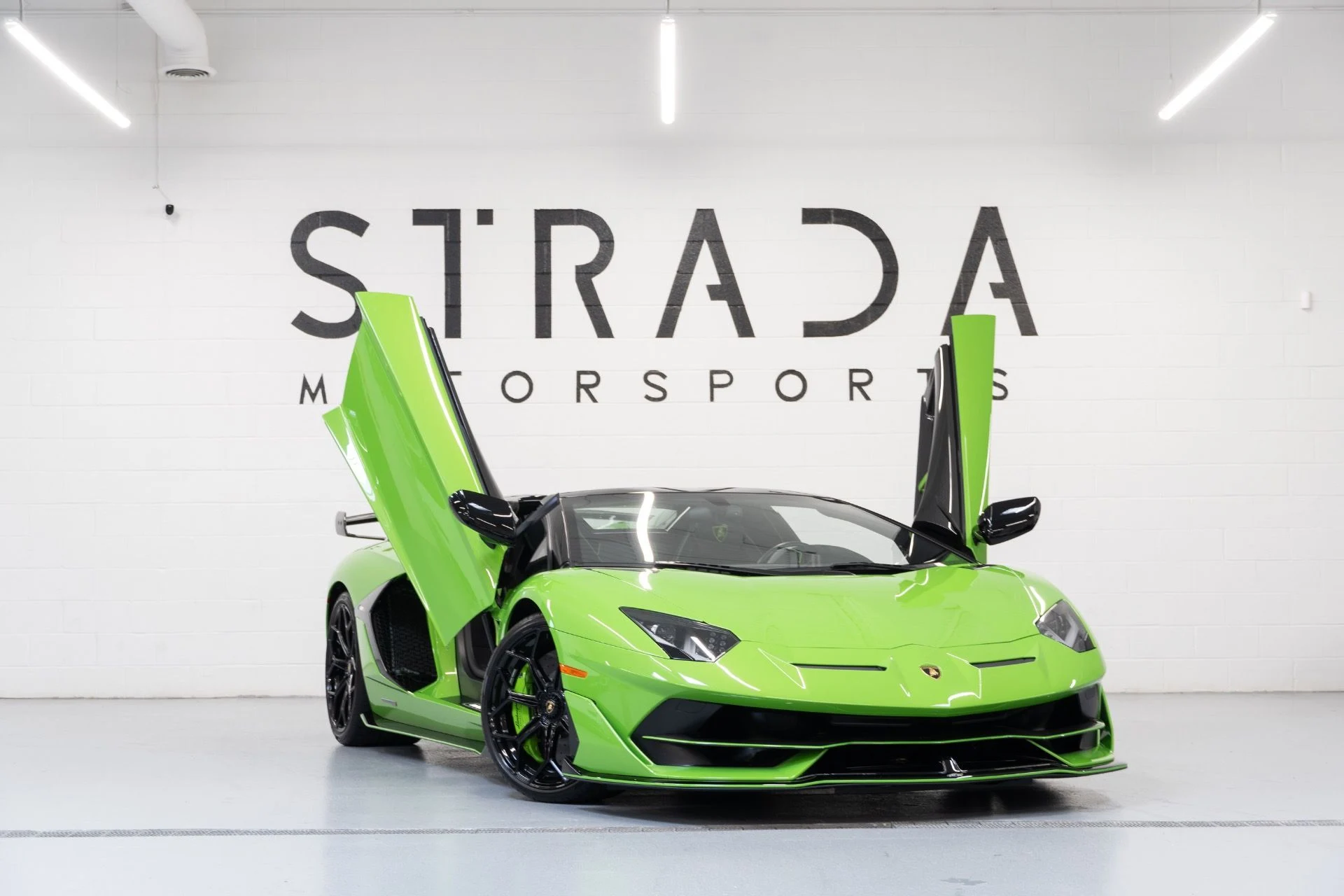 mph036_3116696793_Used_2021_Lamborghini_Aventador_LP_770_4_SVJ_1753475152_39a9c2cb36