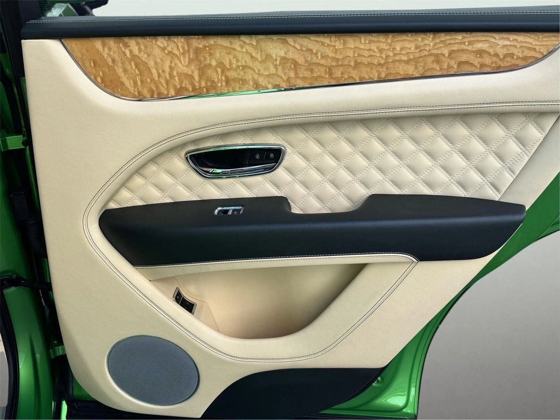 mph036_3118806226_09a2cfbc62735dccedf6e1c842898e2e_e5f6e9d07b