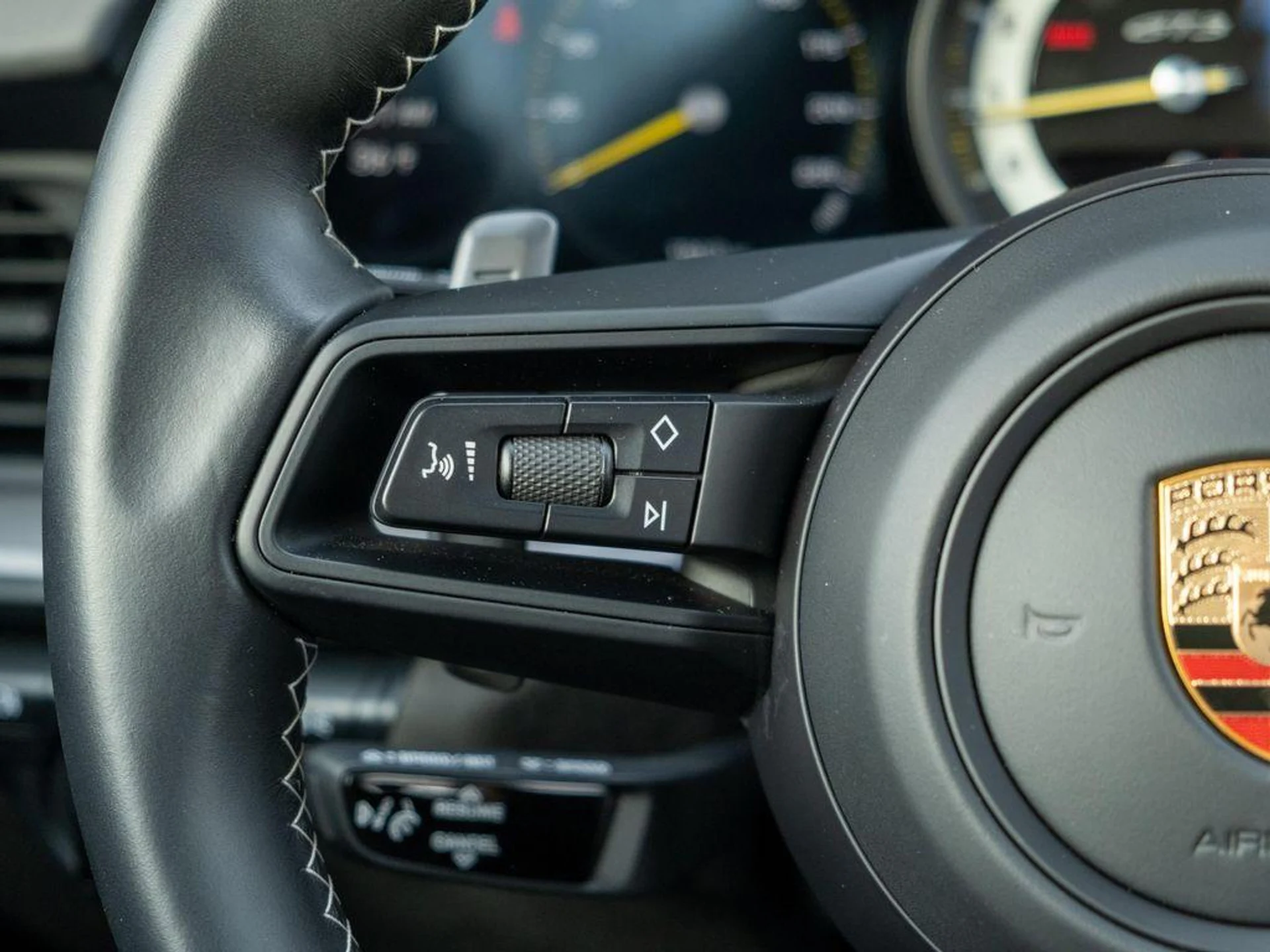 mph036_312507843_ci39_Us2l4_U_Ti3ja_Asaq_Qhz_Zr8_Y_93f377d6e4