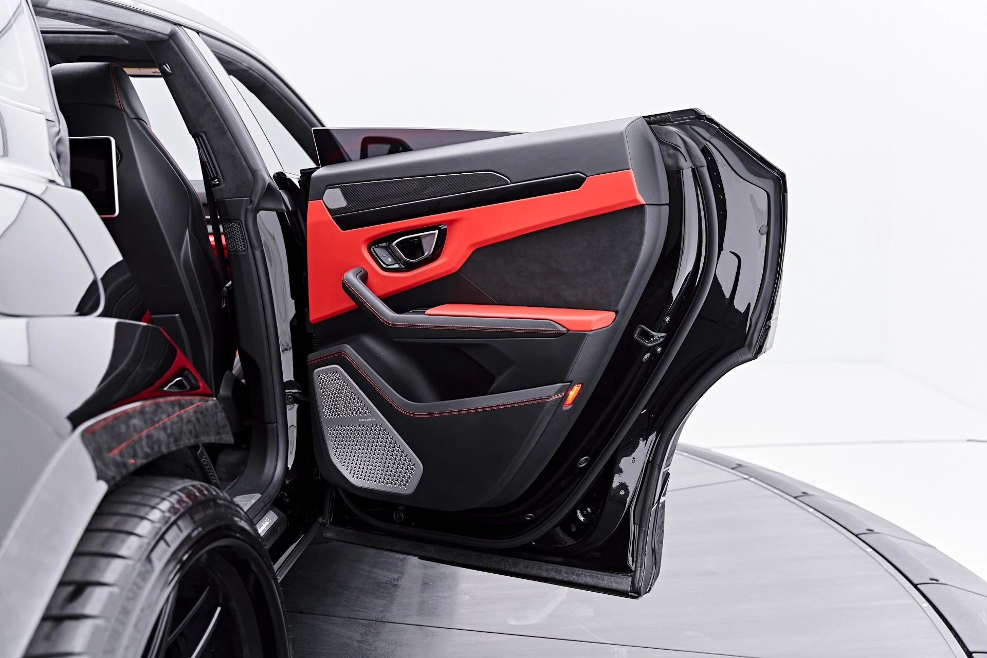 mph036_3127517094_Used_2022_Lamborghini_Urus_1788219582_f1e6d8ae16