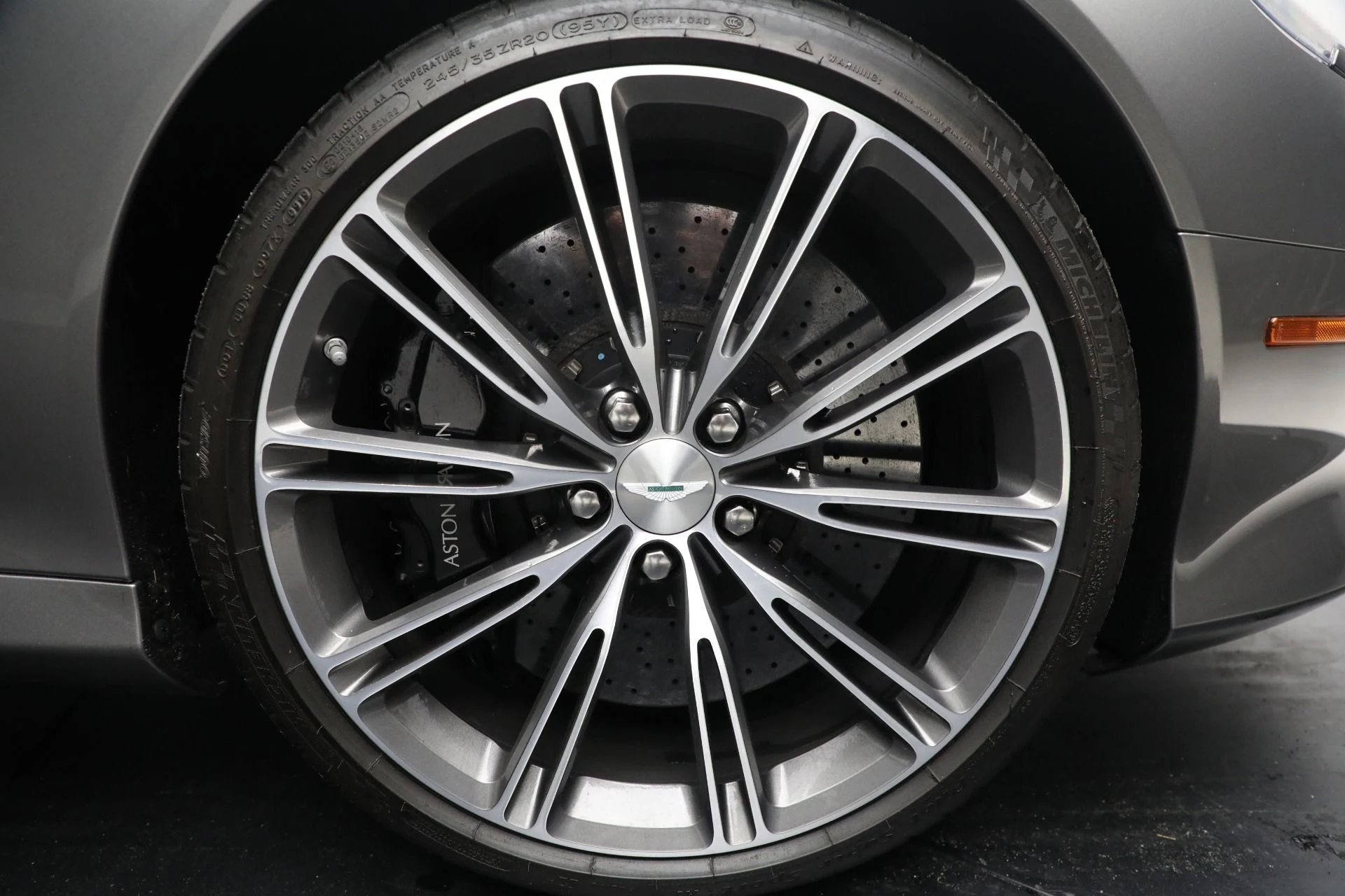 mph036_3127665034_Used_2015_Aston_Martin_DB_9_Volante_ea0aacde1b