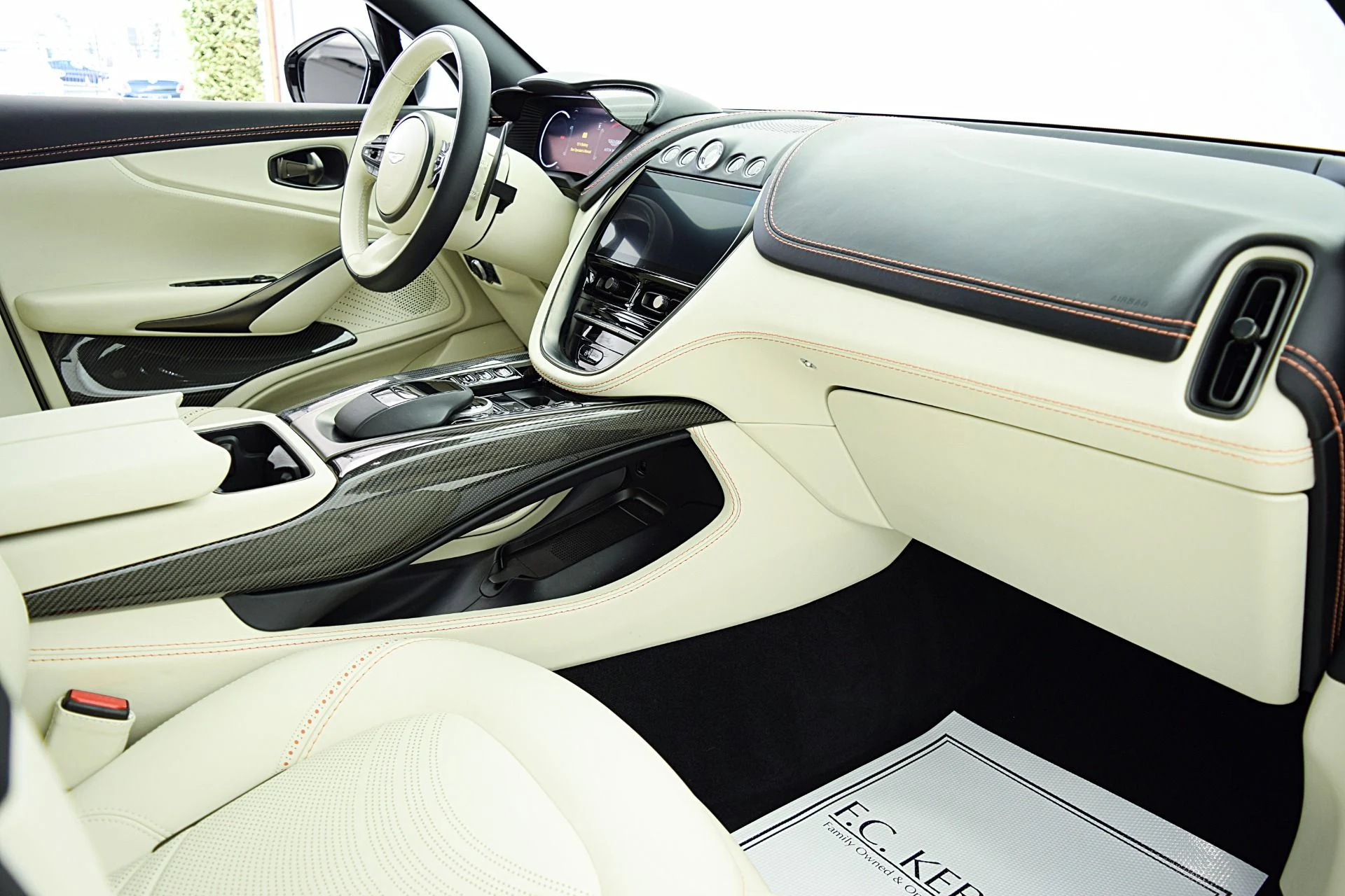 mph036_3131095934_Used_2022_Aston_Martin_DBX_8377419f6f