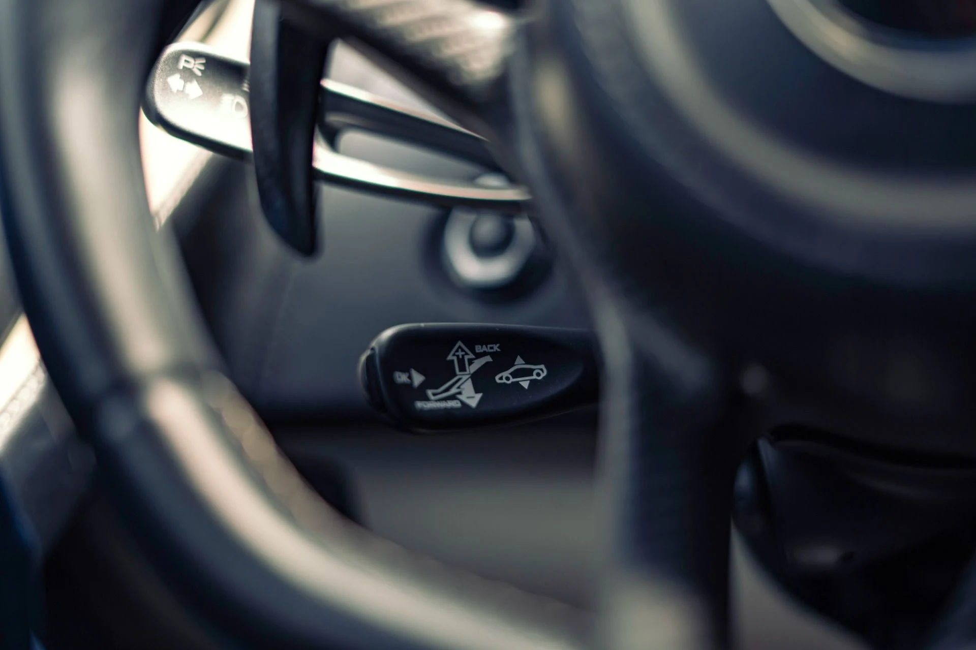 mph036_3160693593_Used_2016_Mc_Laren_570_S_w_a_236_K_MSRP_LOADED_w_MSO_Carbon_Options_1776279774_fcf4b89adc