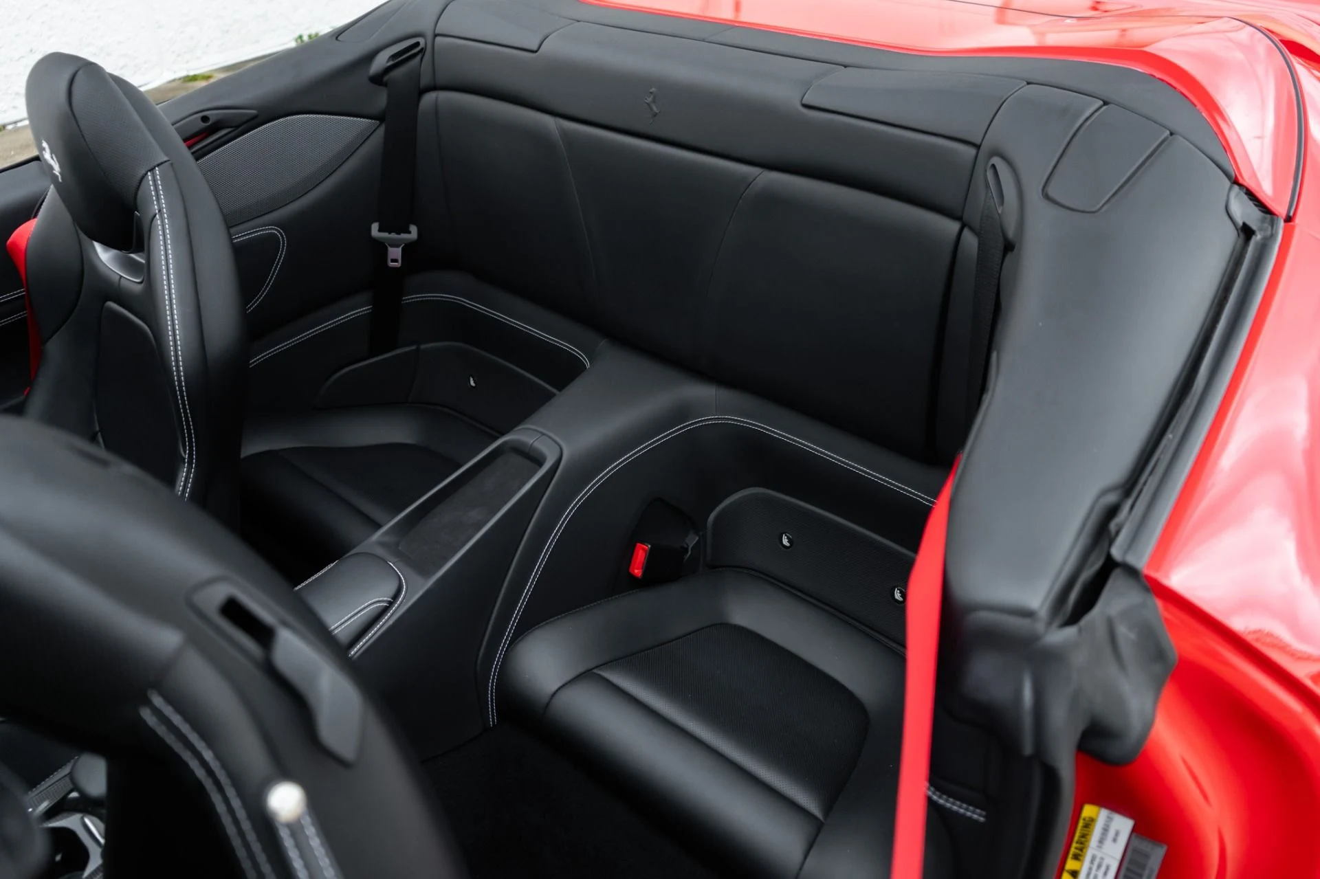 mph036_3178608503_Used_2019_Ferrari_Portofino_1768420452_5cf4b66103