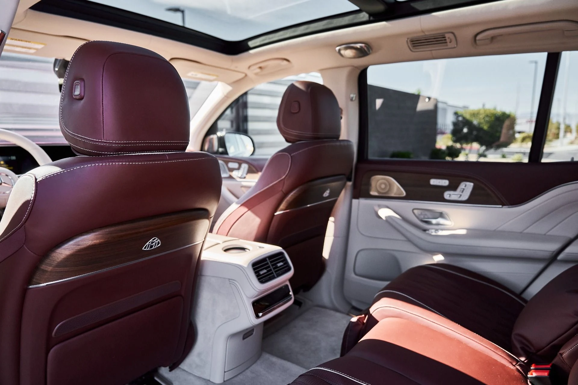 mph036_318398779_Used_2024_Mercedes_Benz_GLS_Maybach_GLS_600_1776125658_543f3751c5