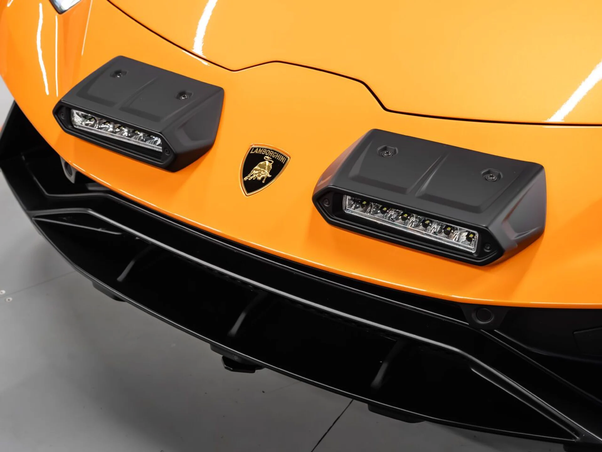 mph036_3190071199_lamborghini_huracan_2023_52058b0bdd