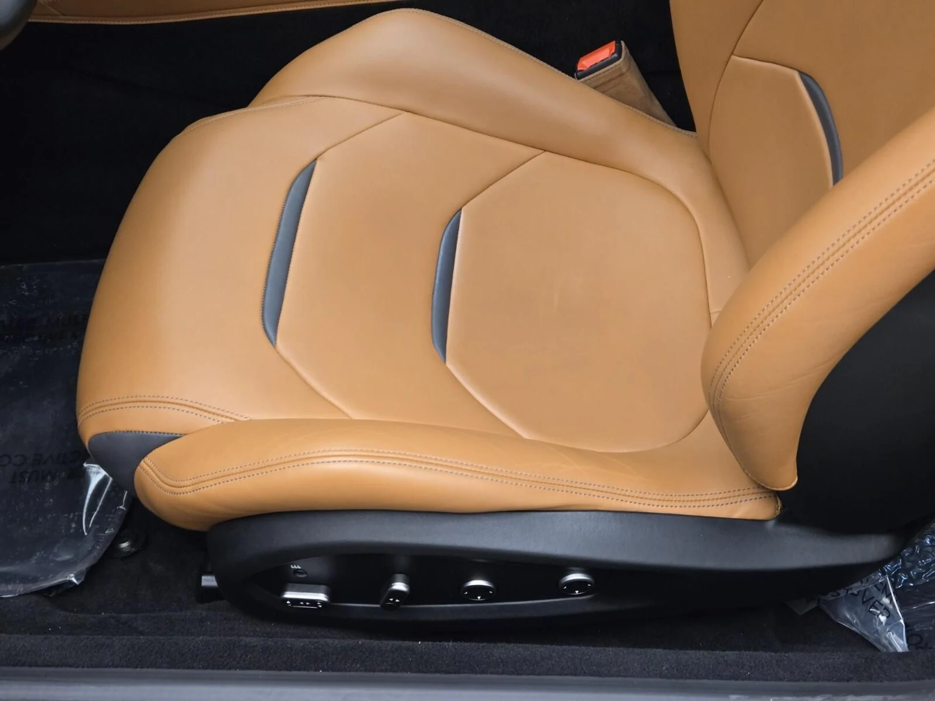 mph036_3197258536_Used_2017_Ferrari_GTC_4_Lusso_V12_1768977470_0b723ed27f