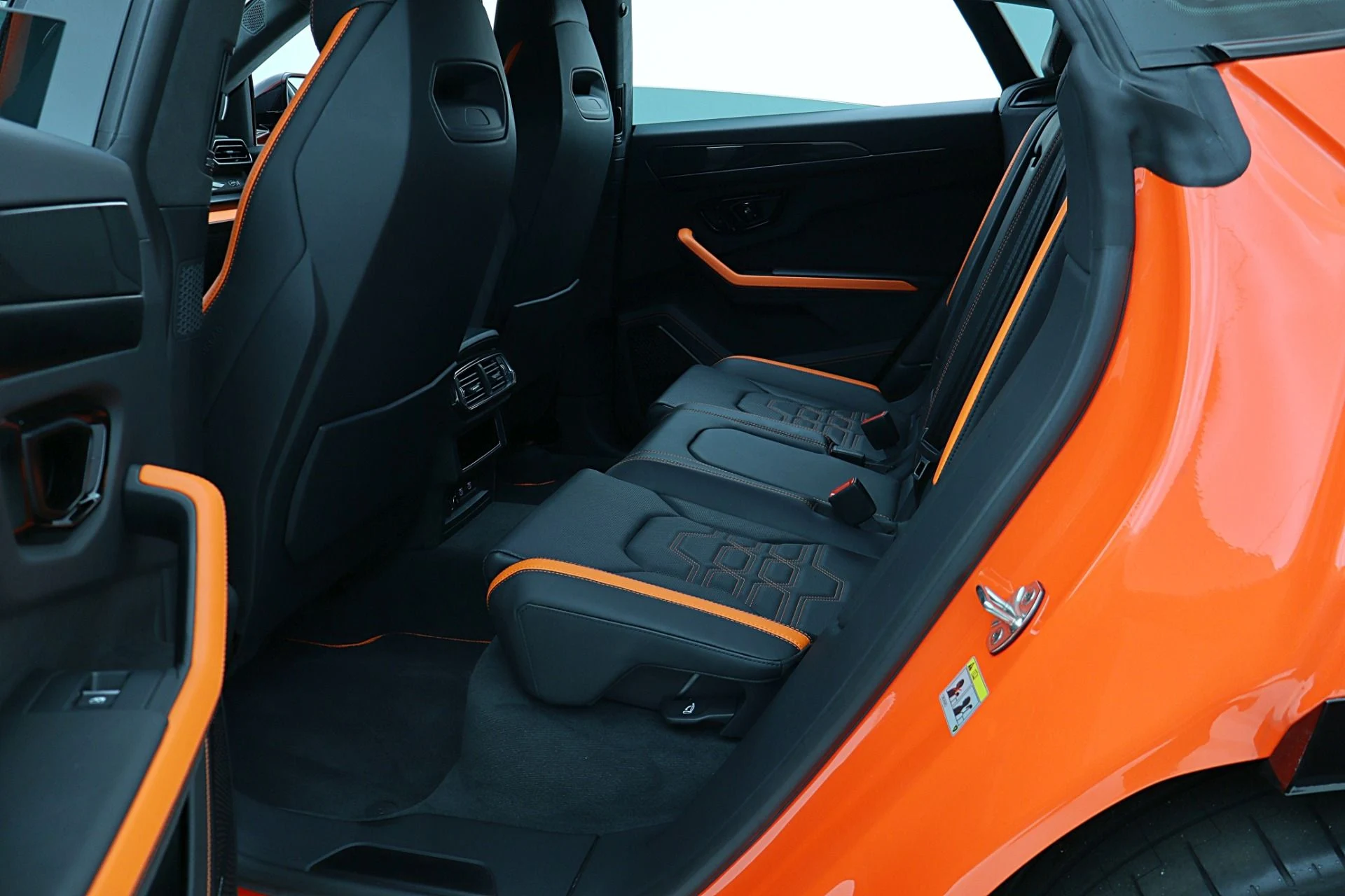 mph036_3197935615_Used_2025_Lamborghini_Urus_SELEASE_OPTIONS_AVAILABLE_c14a2c2ac5