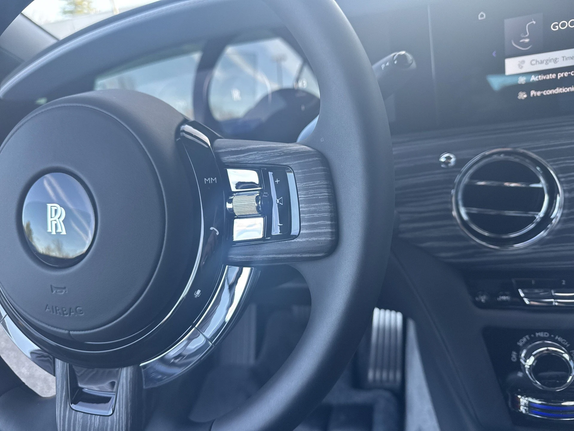 mph036_3203574873_c41b9caa17a4649da15a0cc9f20c235dx_2b200ea8d5