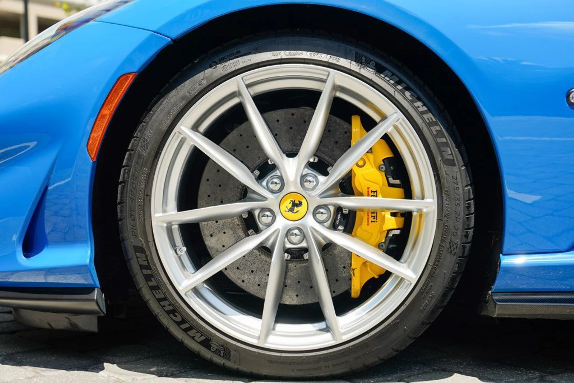 mph036_3204027350_used_2022_ferrari_812_gts_convertible_14354_22898644_37_1024_fd40a3a4c1