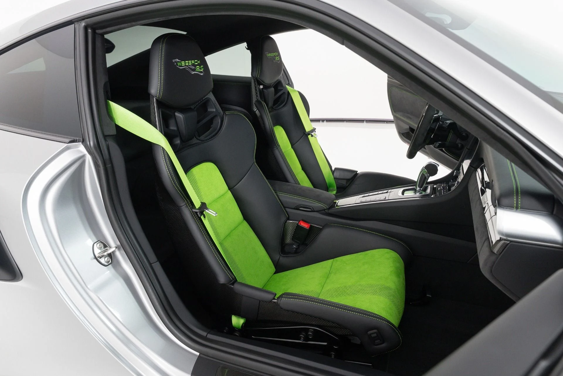 mph036_3212313450_Used_2019_Porsche_911_GT_3_RS_1786044000_459fe32924