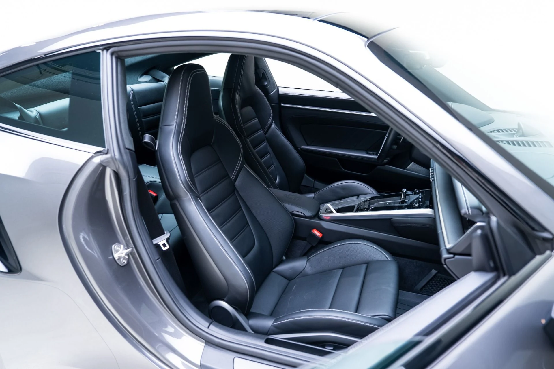 mph036_3212551844_Used_2024_Porsche_911_Turbo_S_1769194056_4c454a0c58