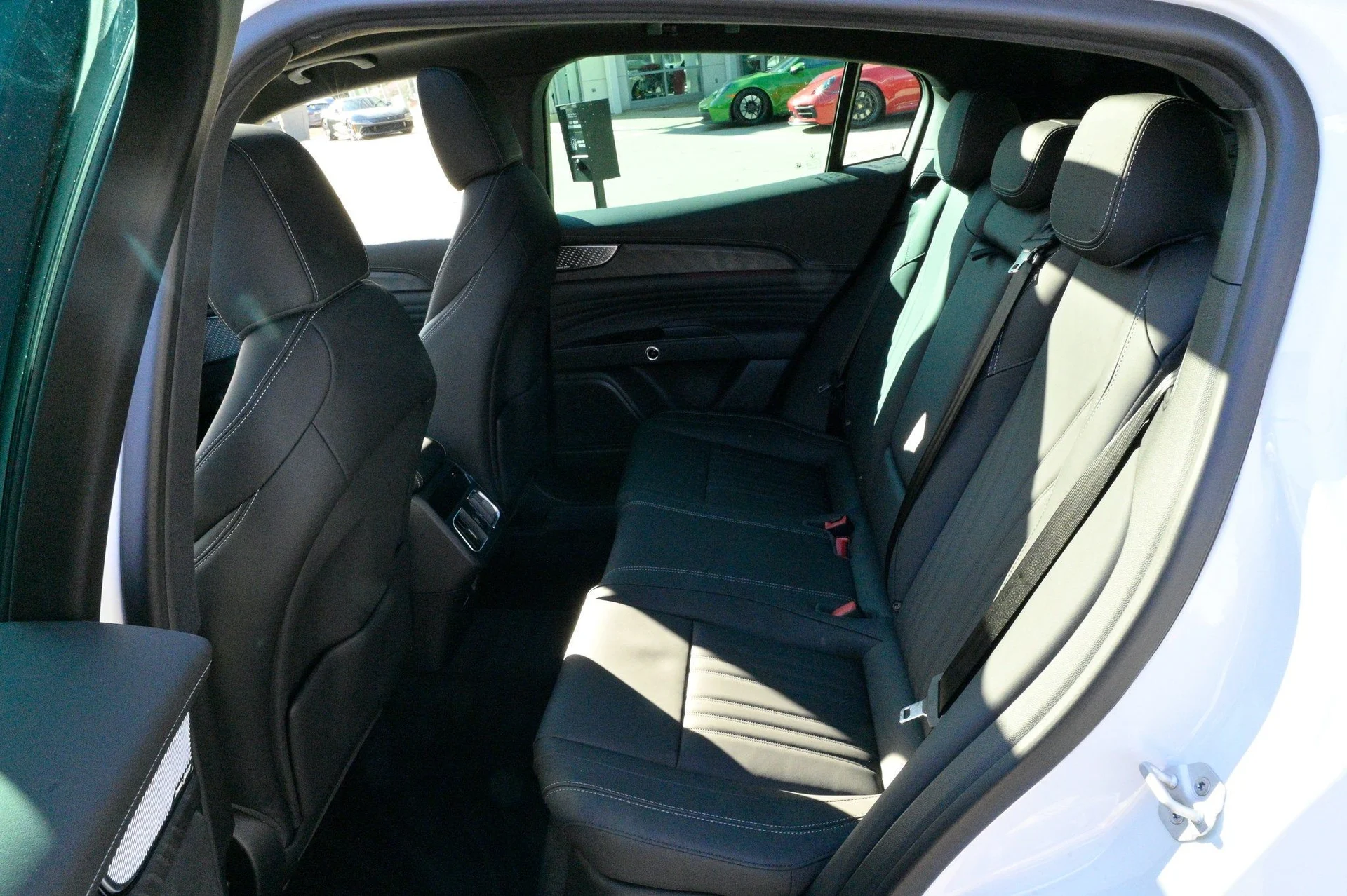 mph036_3215581743_d57bf29bf4974e91a7ff8eea51c7c182_e97bf5042f