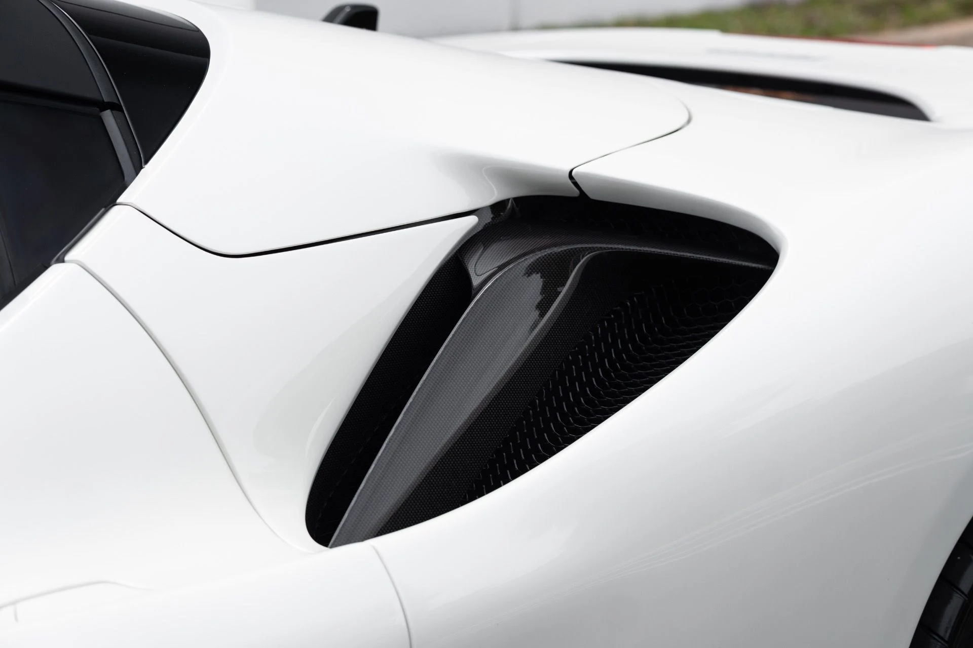 mph036_322409863_Used_2024_Ferrari_SF_90_Spider_1775624639_a1b631c146