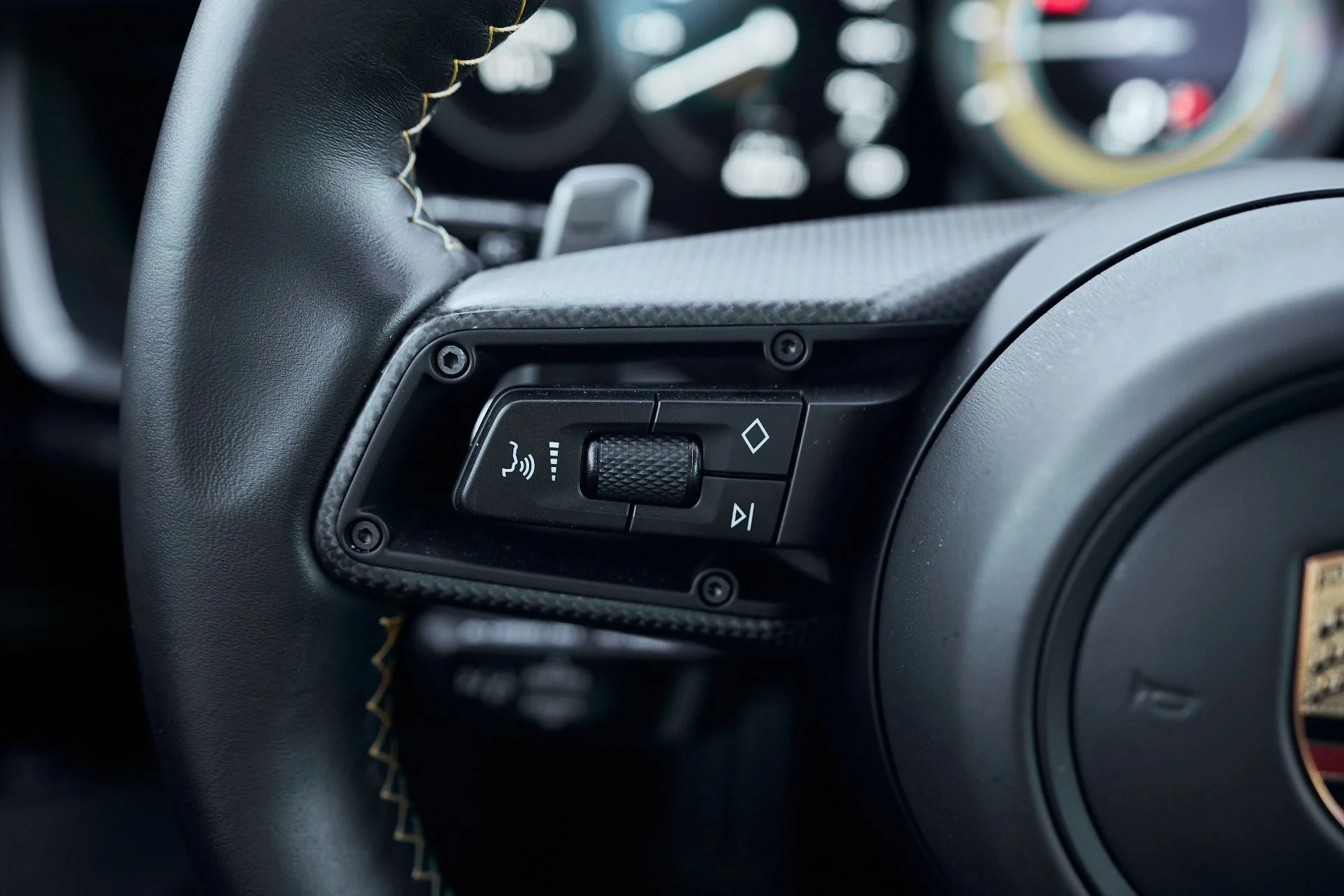 mph036_3226616421_Used_2023_Porsche_911_Turbo_S_1762306954_c140521a3a