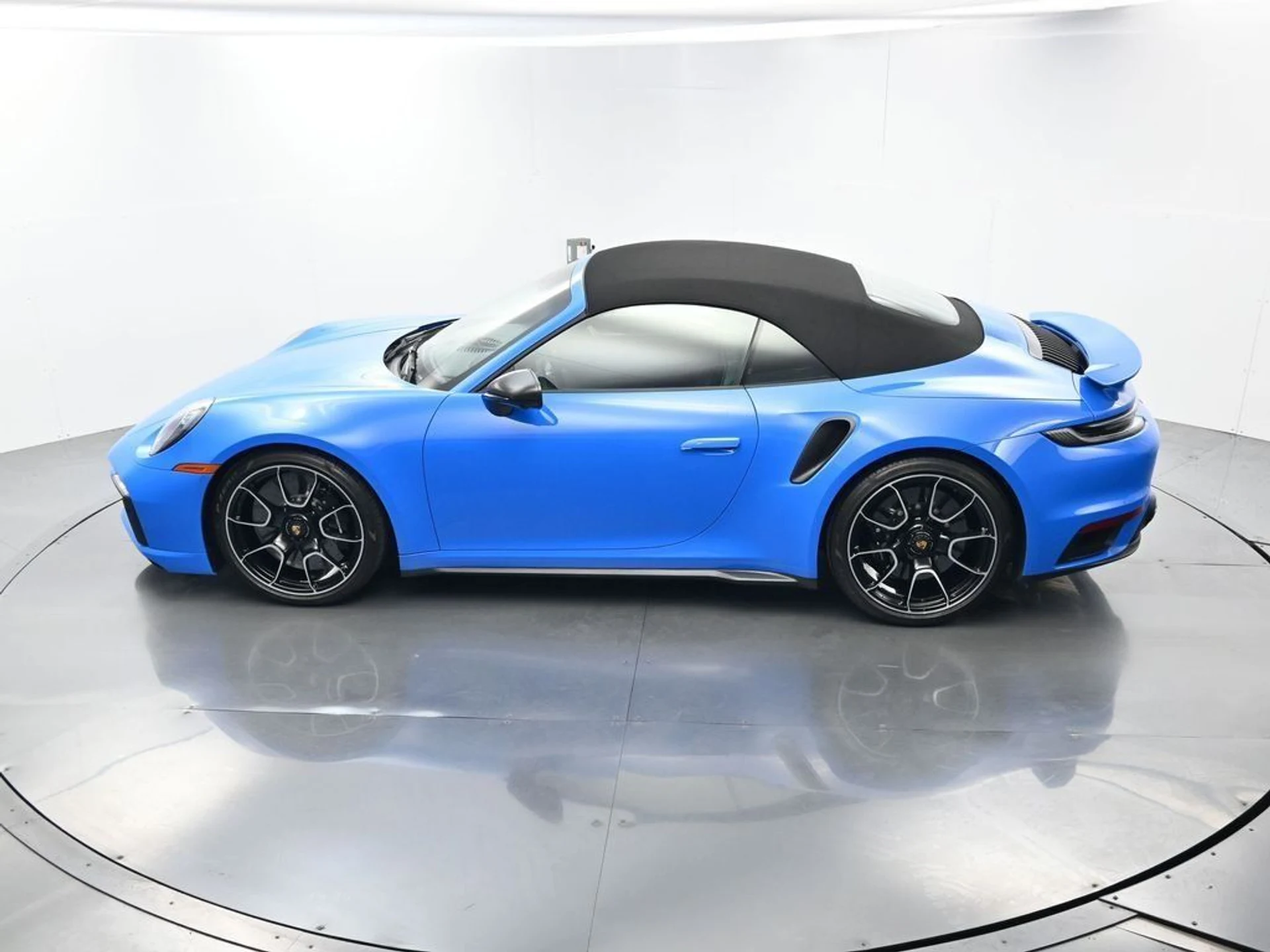 mph036_322778805_1de72565f2034a4012933688314490fe_36c3633b80