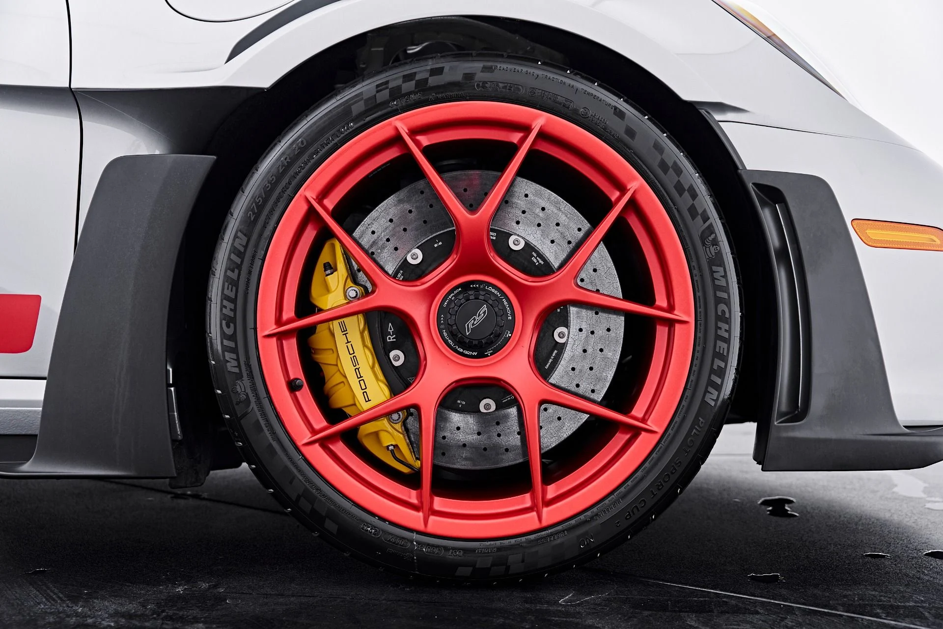 mph036_3228968534_Used_2025_Porsche_911_GT_3_RS_1790467688_b2d7e407c3