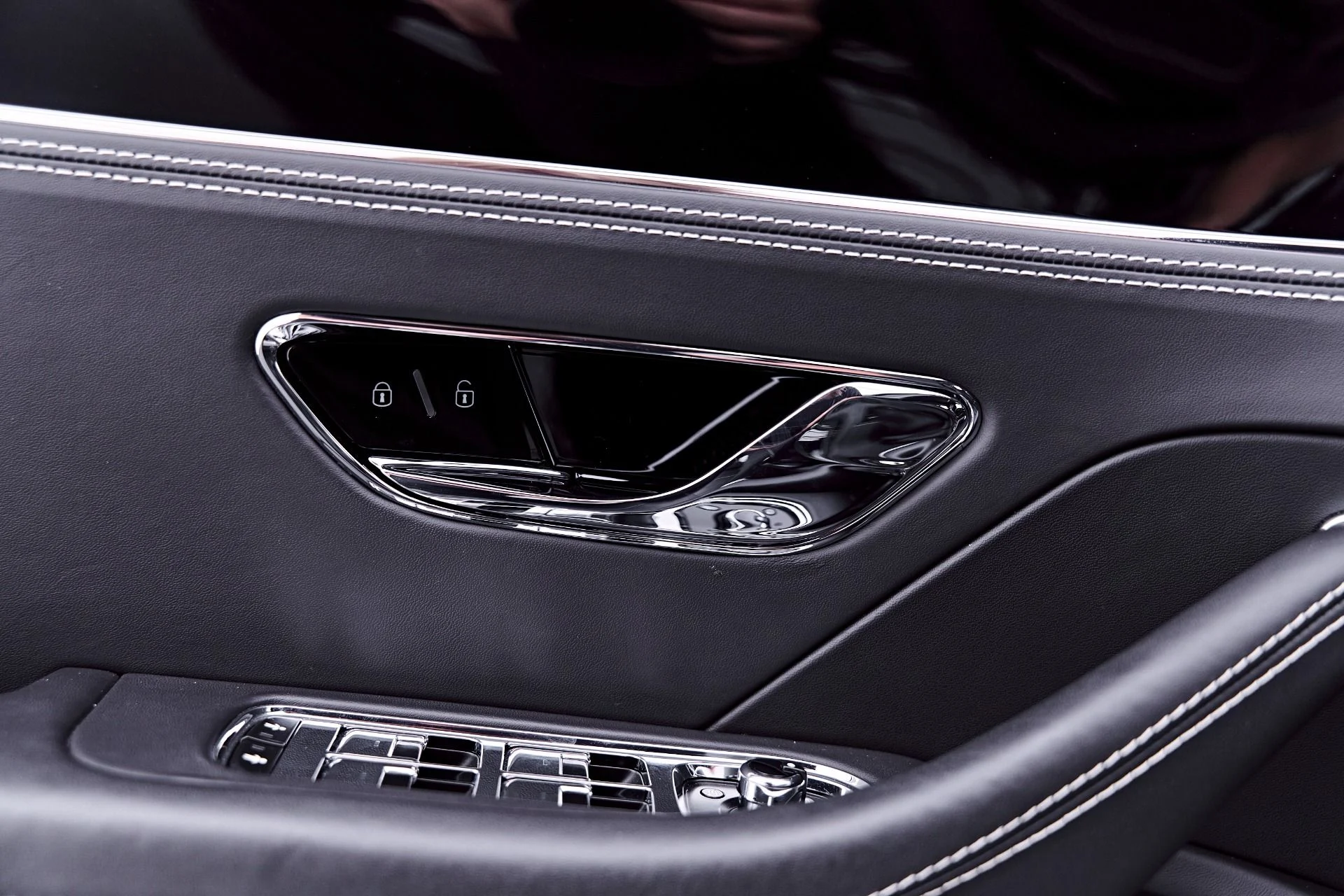 mph036_3238833469_Used_2023_Bentley_Flying_Spur_S_1784247277_d6d076be93