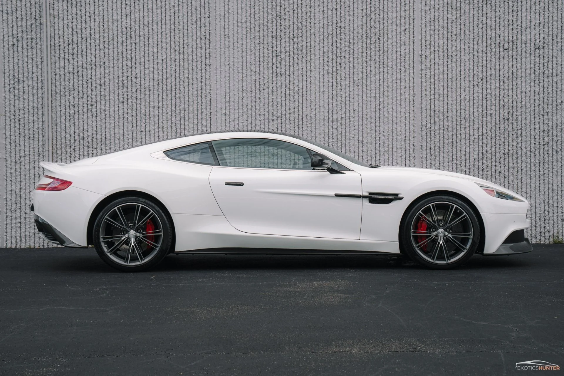 mph036_3239688736_Used_2014_Aston_Martin_Vanquish_Carbon_Everything_1756333351_097dd850a5