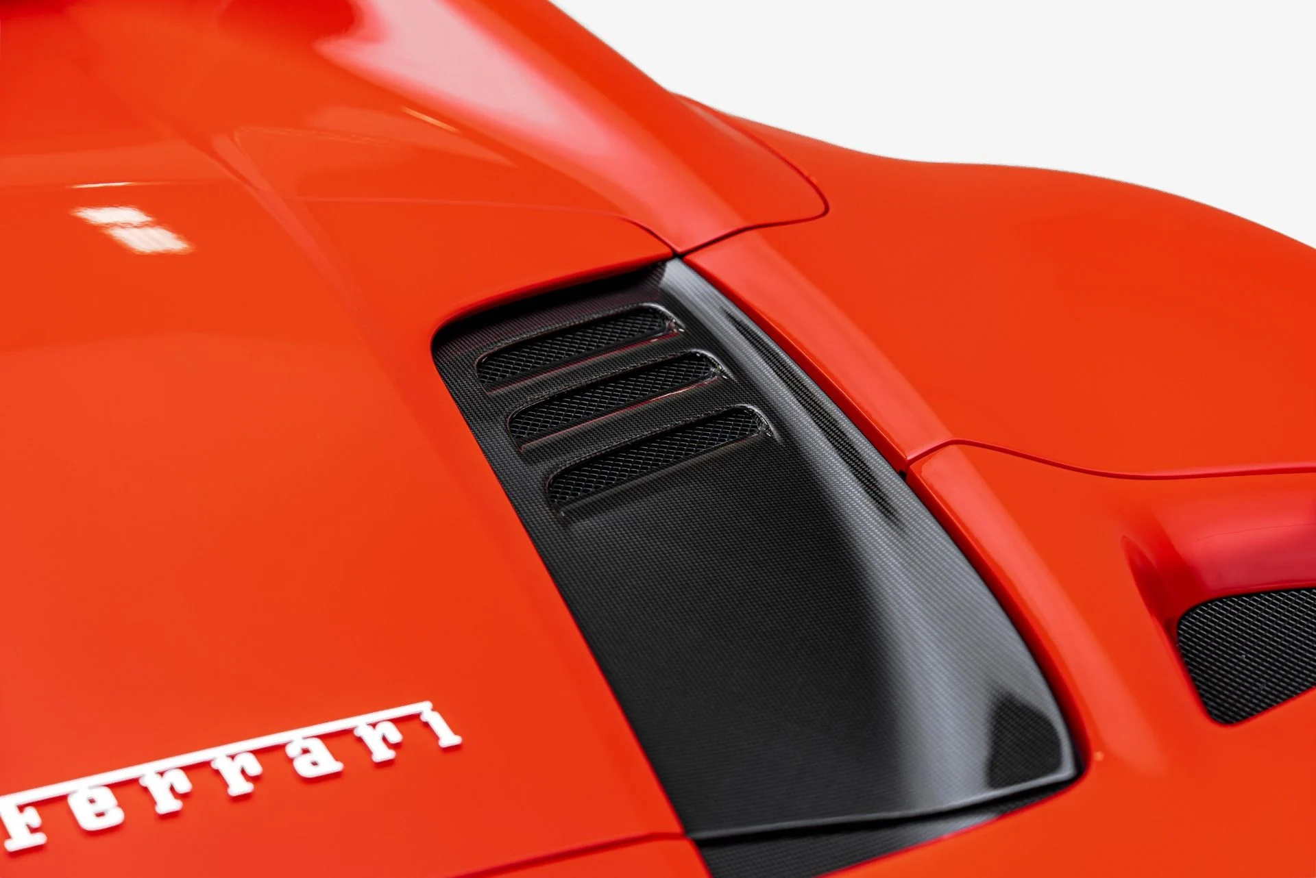 mph036_3244146060_Used_2022_Ferrari_F8_Spider_1785267068_8870e36867