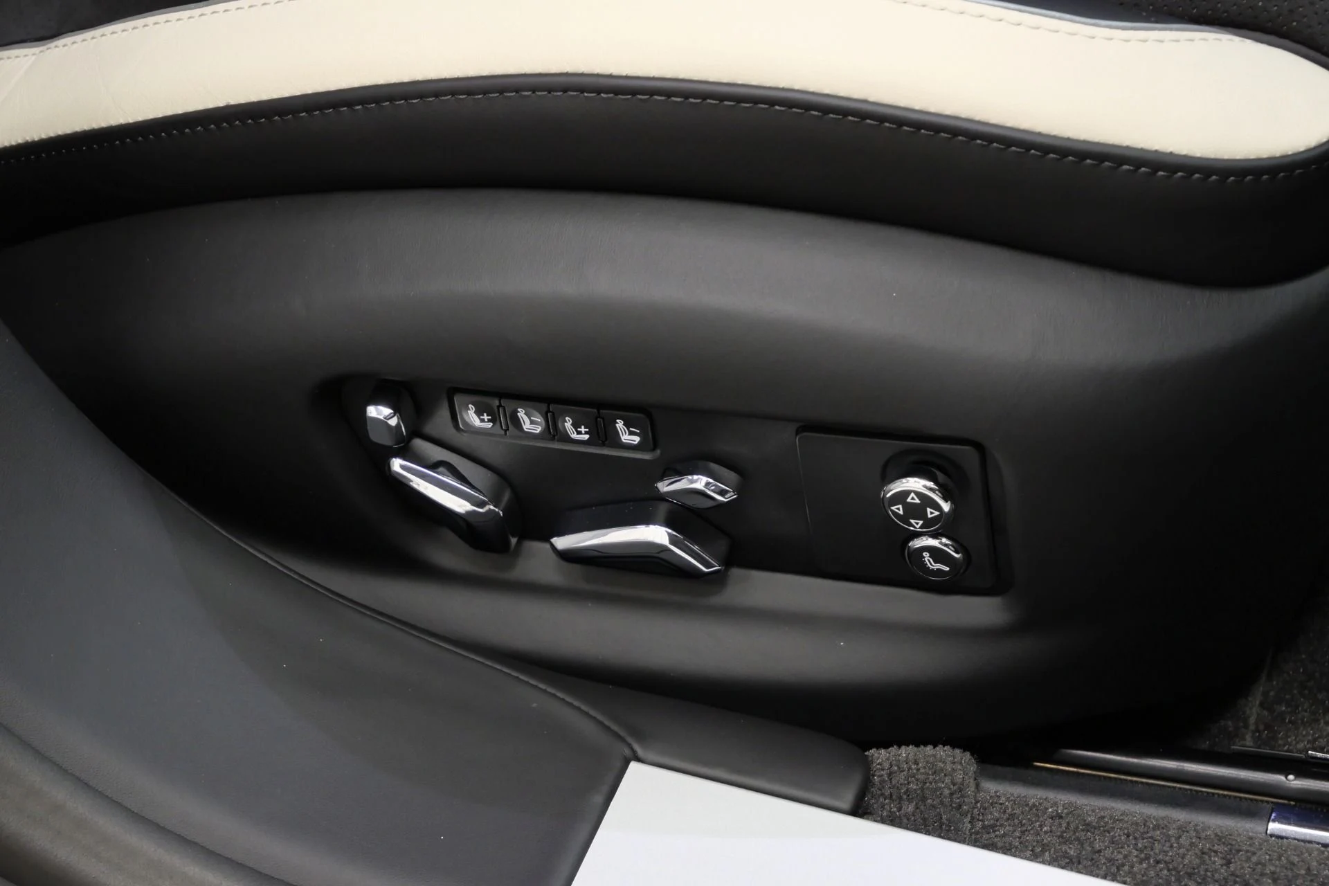 mph036_3253386559_Used_2024_Bentley_Flying_Spur_Speed_Big_Edition_12_Package_Naim_Audio_626_Horsepower_1757008708_ed1ed41b40