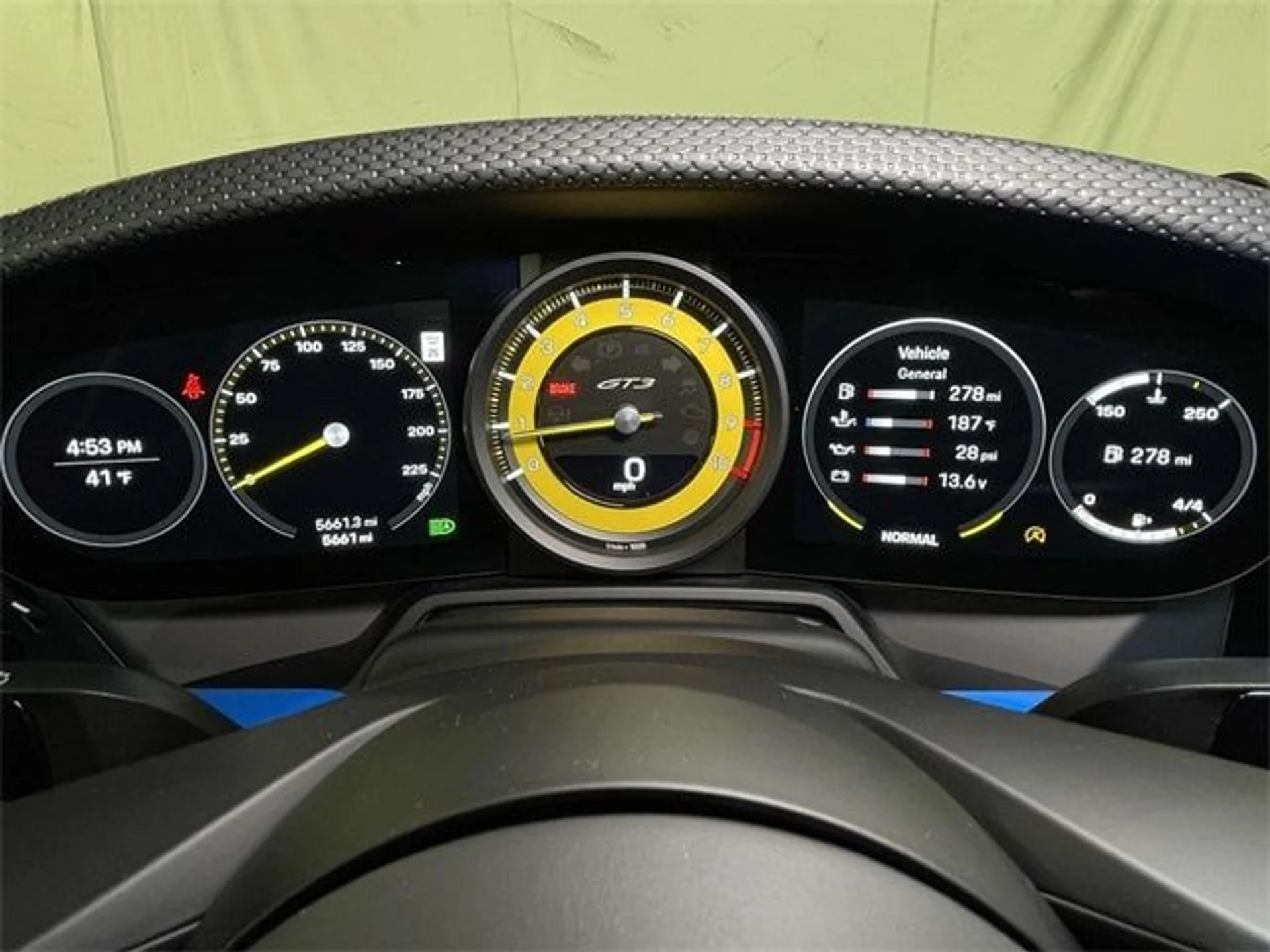 mph036_3260353782_b9757629f8554d85357a51ecebb638cex_2a38d03db3