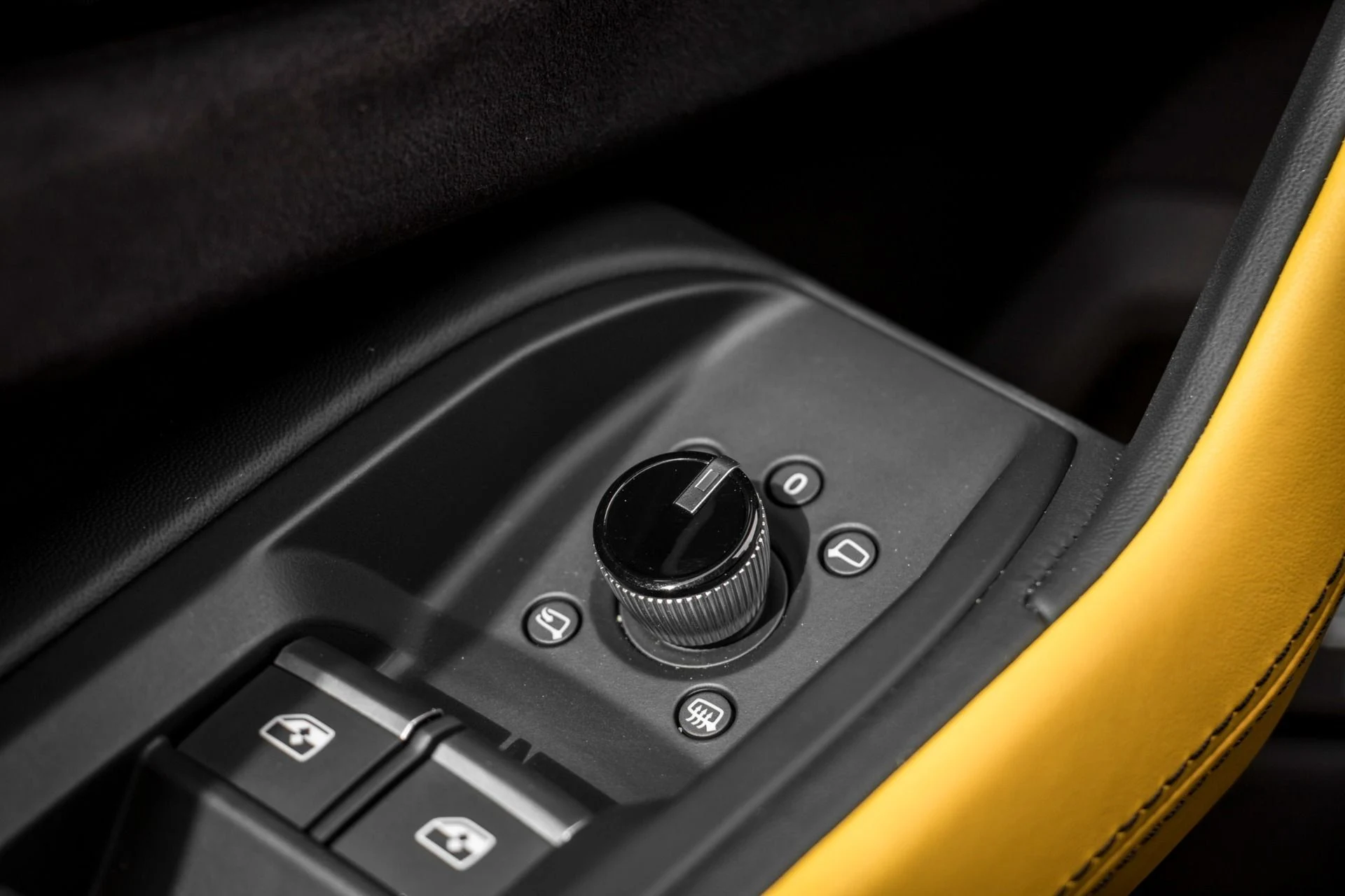 mph036_3261041805_Used_2021_Lamborghini_Urus_Pearl_Capsule_w_Vorsteiner_Carbon_Sensonum_Park_Assist_Pano_Roof_1710450242_785d1211cf