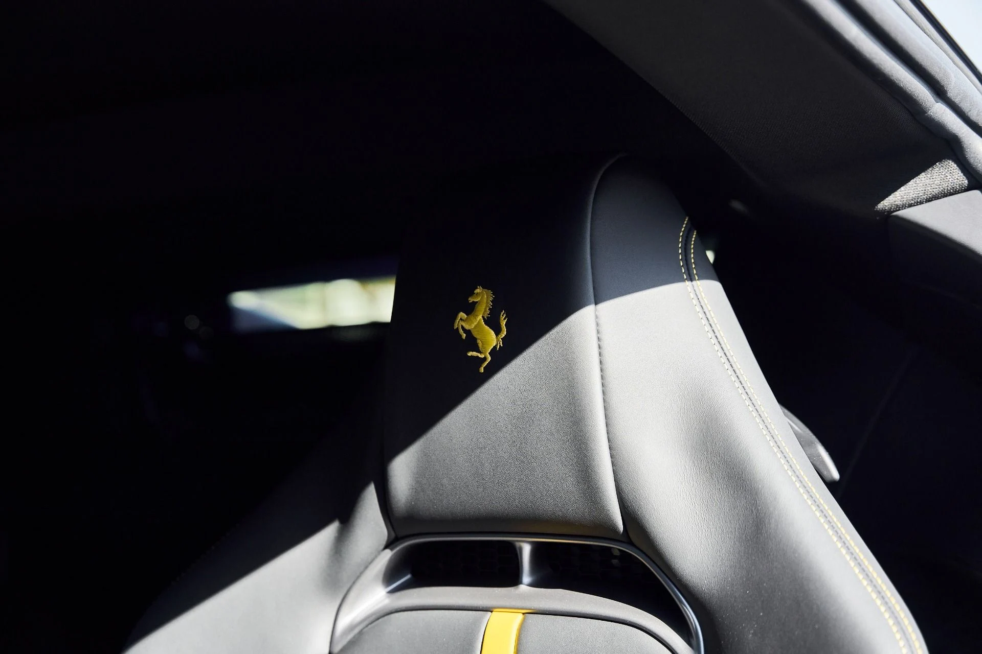 mph036_3265000120_Used_2023_Ferrari_SF_90_Stradale_1769909050_464f66c307