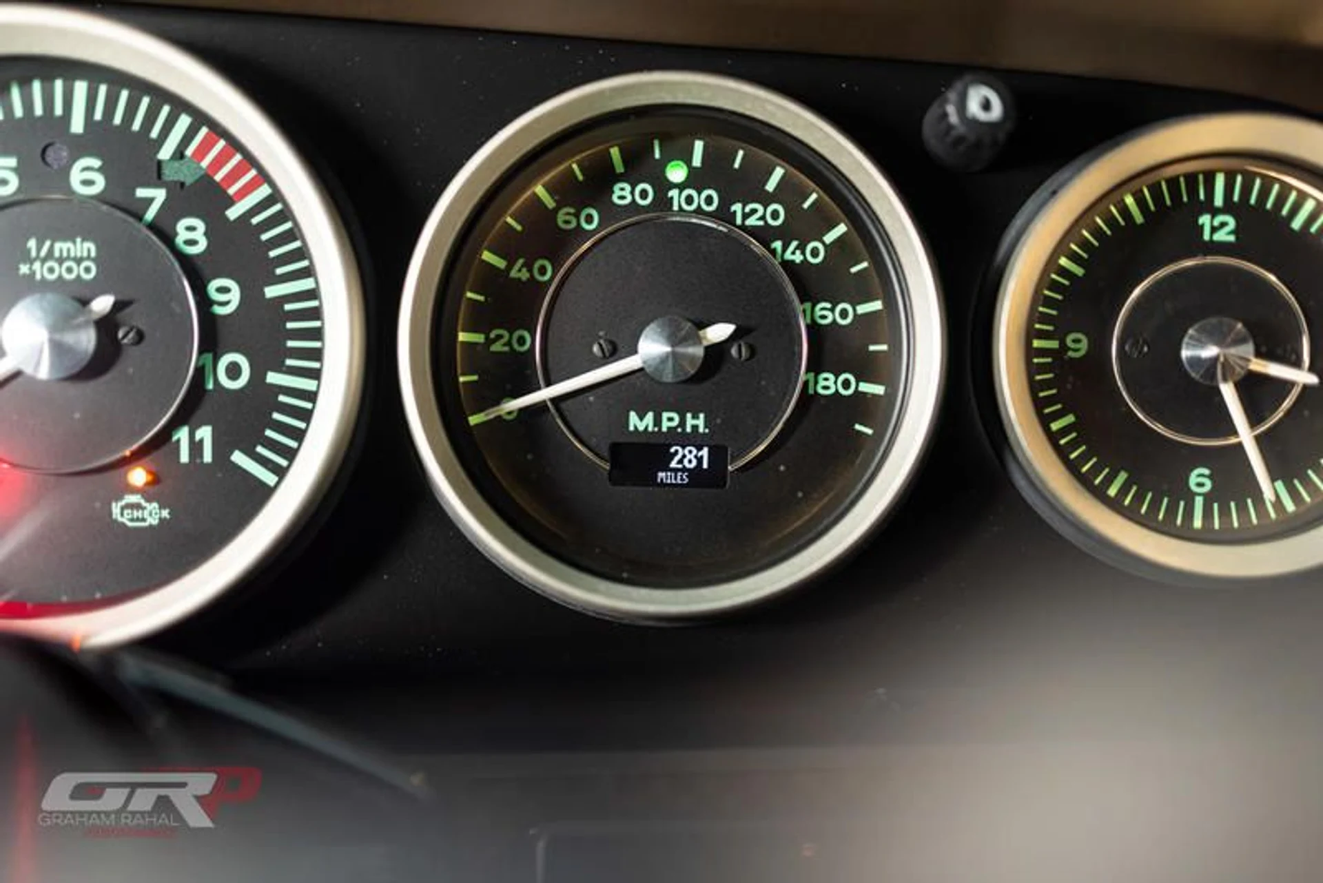 mph036_326693328_1_B2_E6_D66_6_C03_4_DA_5_93_D4_ABA_573_C4949_F_46066cf771