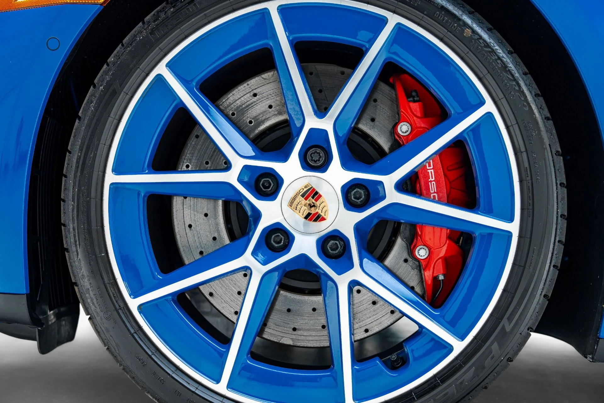 mph036_3271700687_Used_2026_Porsche_911_Targa_4_GTS_1788307393_9690066c7f