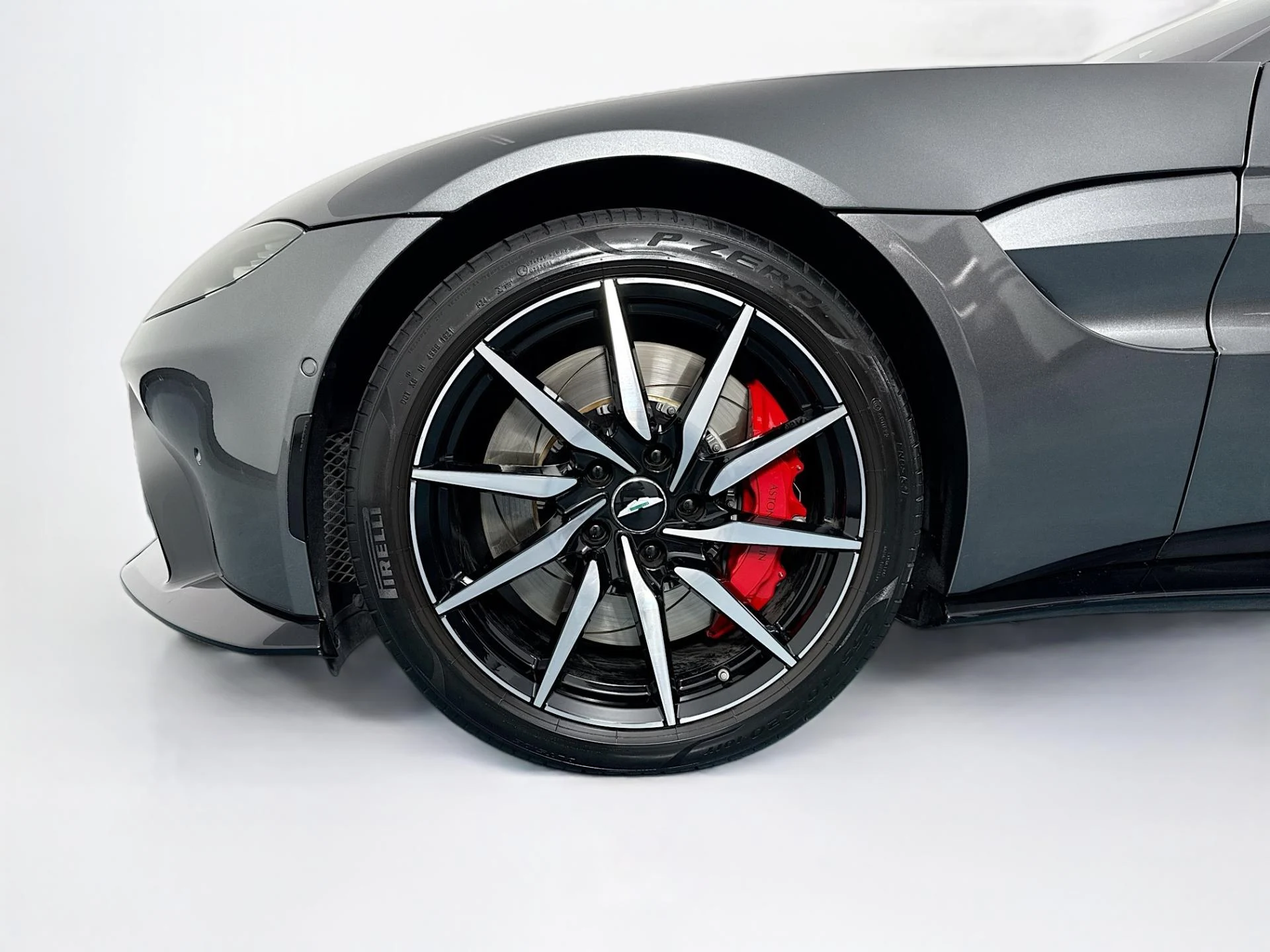 mph036_330377886_Used_2020_Aston_Martin_Vantage_1784230070_bcdaa51f1d