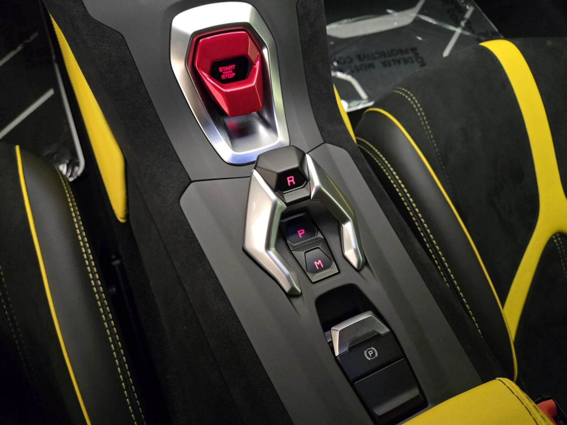 mph036_330955680_Used_2022_Lamborghini_Huracan_STO_1755758950_92a0cf4e78