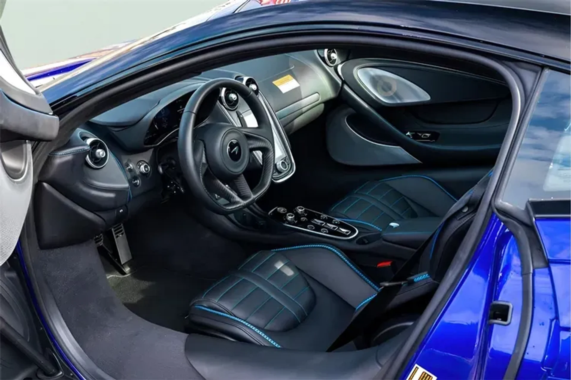 mph036_331728319_VC_Bam6p_Di3_OV_Jdw_E_med_eac5f813ed