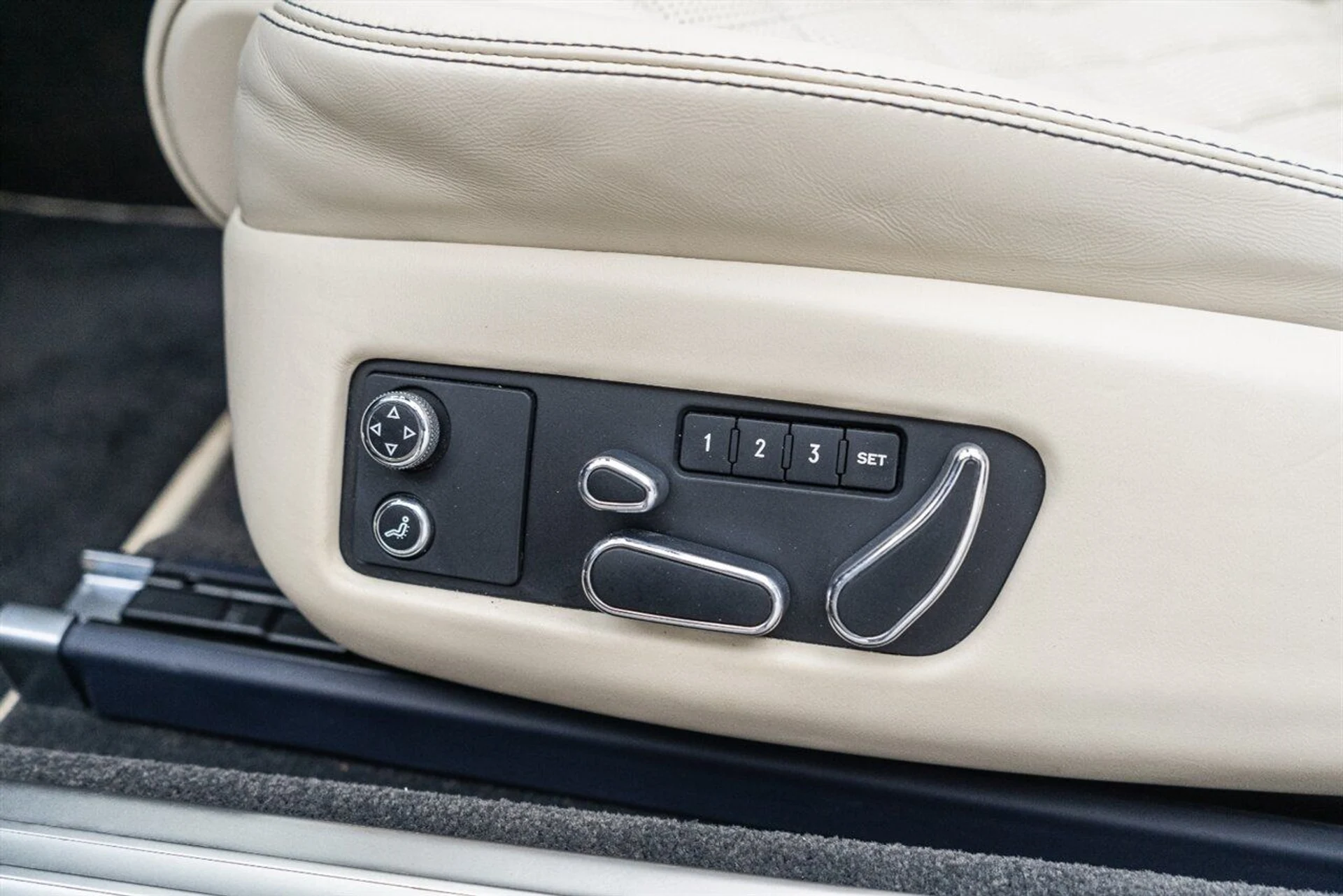 mph036_3323471435_ebe32a45f8_1280_ed6b3b5418