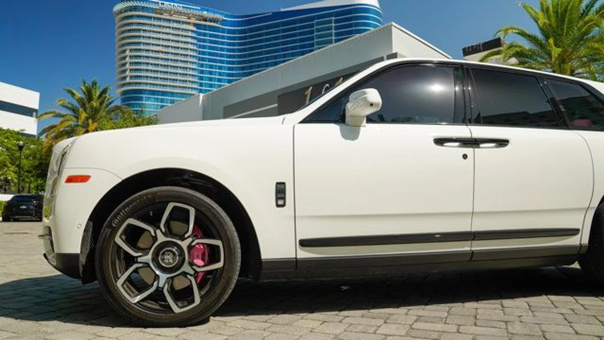 mph036_3352570386_22877899_37_640_90a84590a9