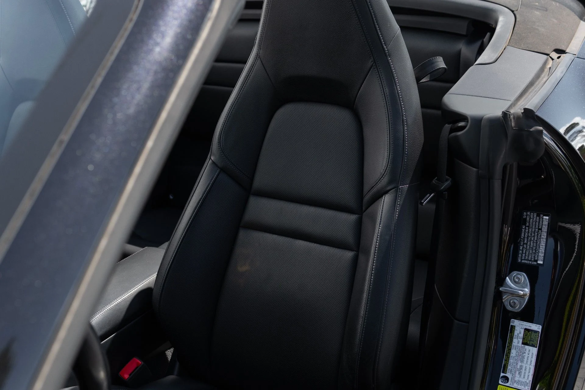 mph036_3353845994_Used_2021_Porsche_911_Carrera_1772596654_47ba220666