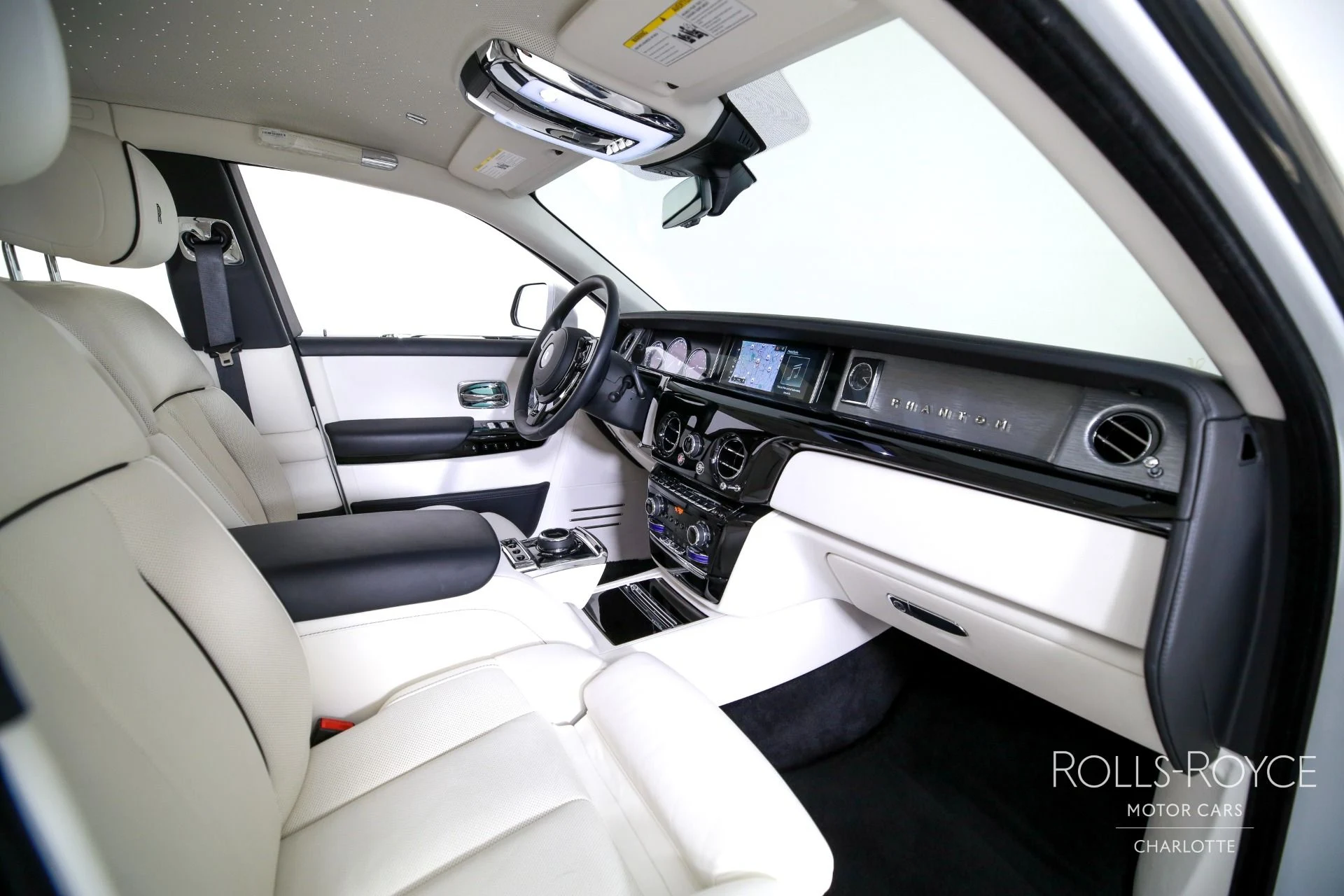 mph036_3355222012_Used_2024_Rolls_Royce_Phantom_1767116656_b4e3990573