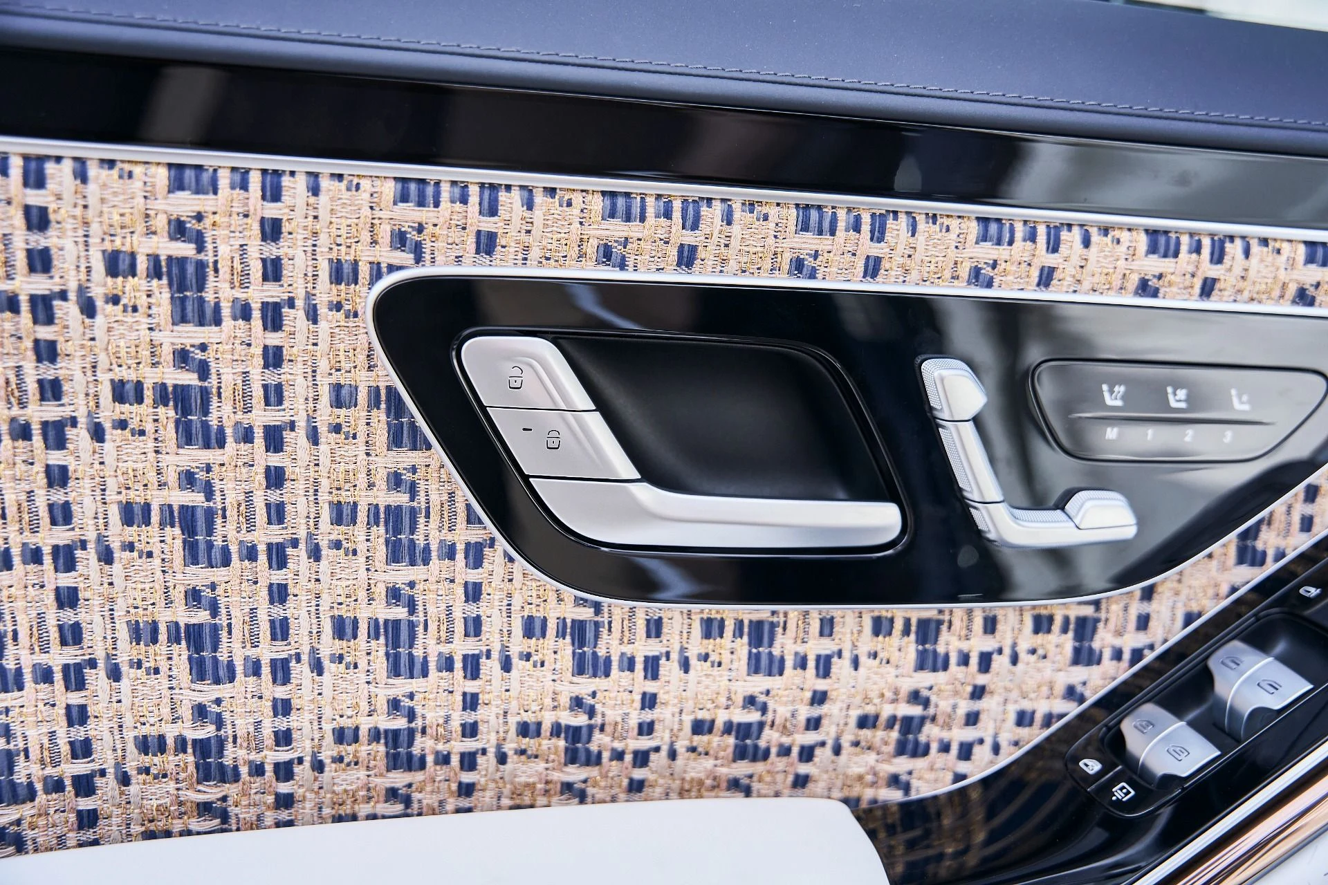 mph036_3355590822_Used_2023_Mercedes_Benz_S_Class_Maybach_S_680_1772678586_e97b0669c6