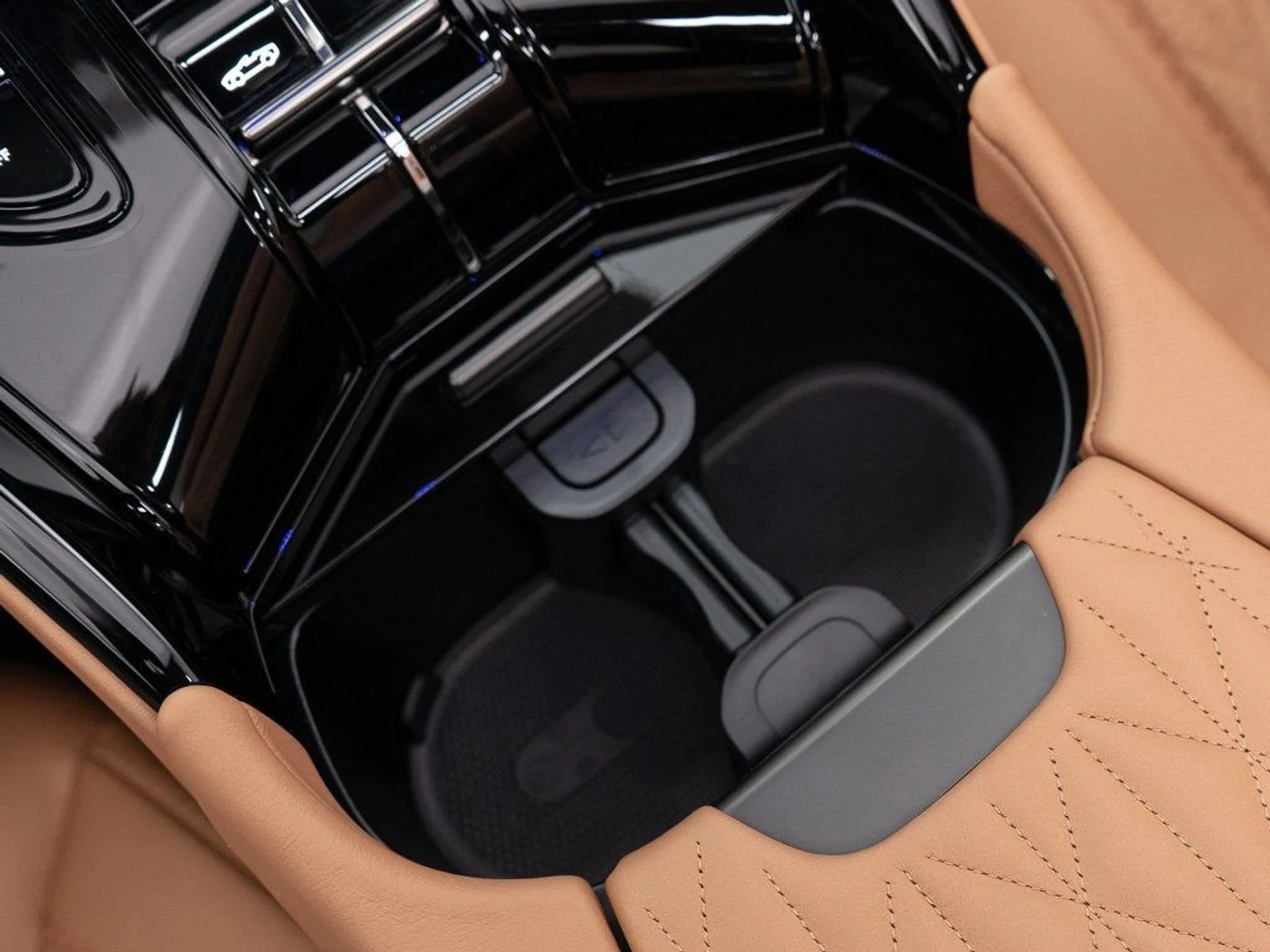 mph036_3355608756_8819aeede3842f5de1fb4ed76173ba6f_fb446f19ae