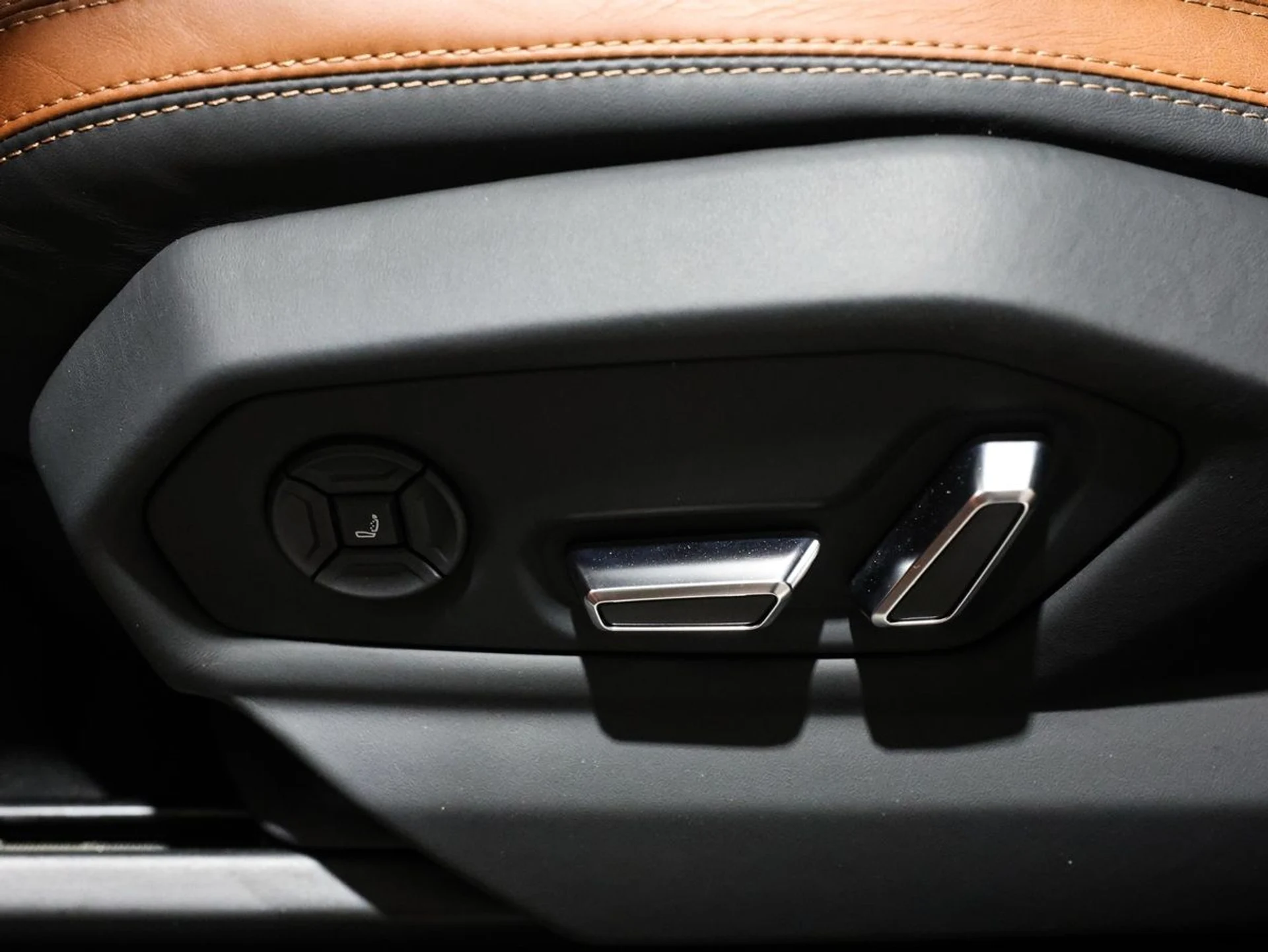 mph036_3355797713_23i42c0v43gfynr2yd0a2768db0b_73461c4b28