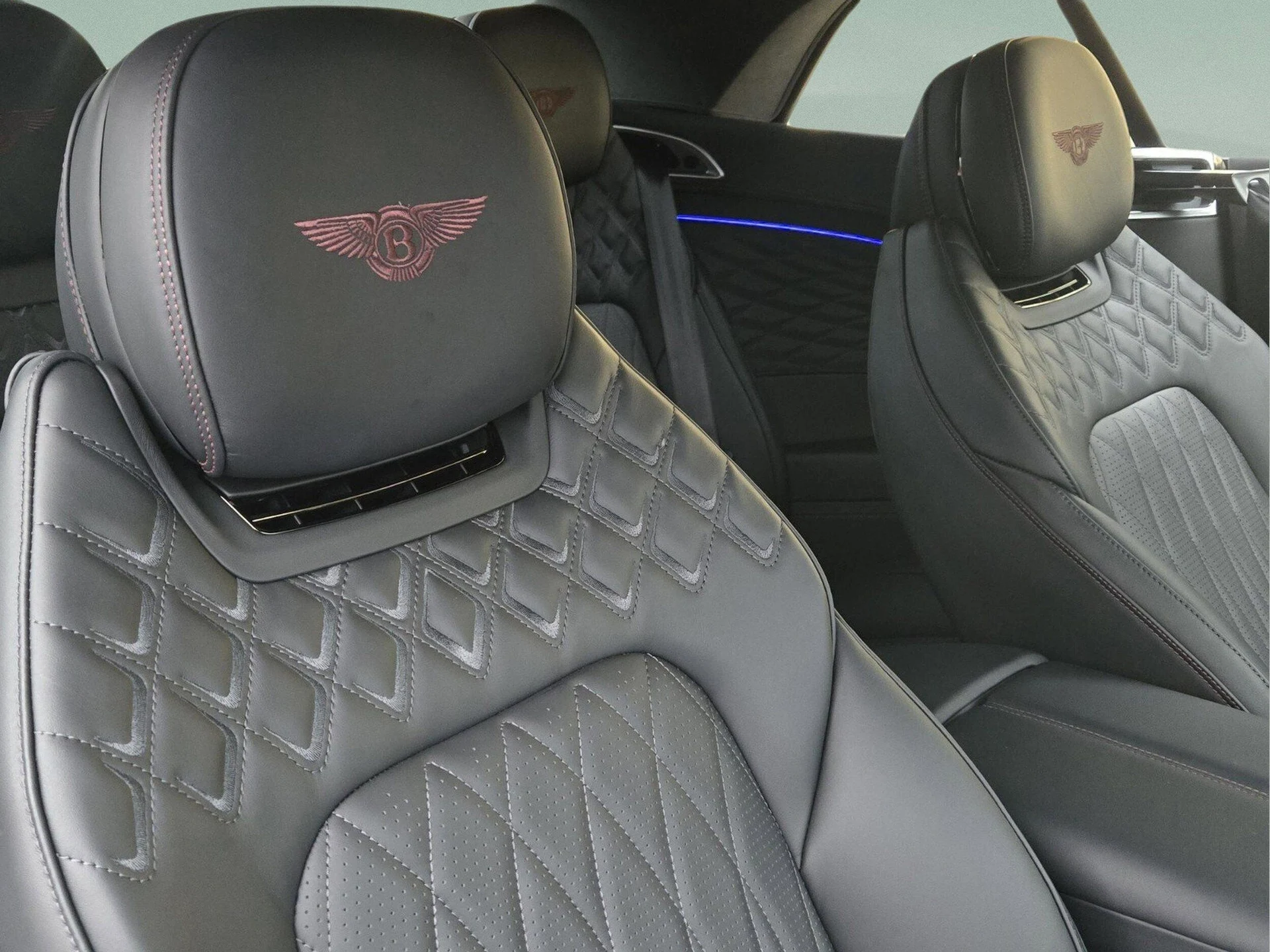 mph036_3357893366_079f70ba2f9a26b5d82f8321727759fax_0a973b7688