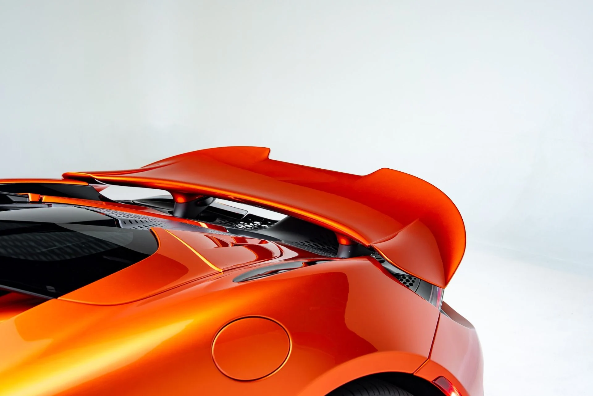 mph036_3359423769_Used_2024_Mc_Laren_750_S_Spider_1776888165_dd30010c65