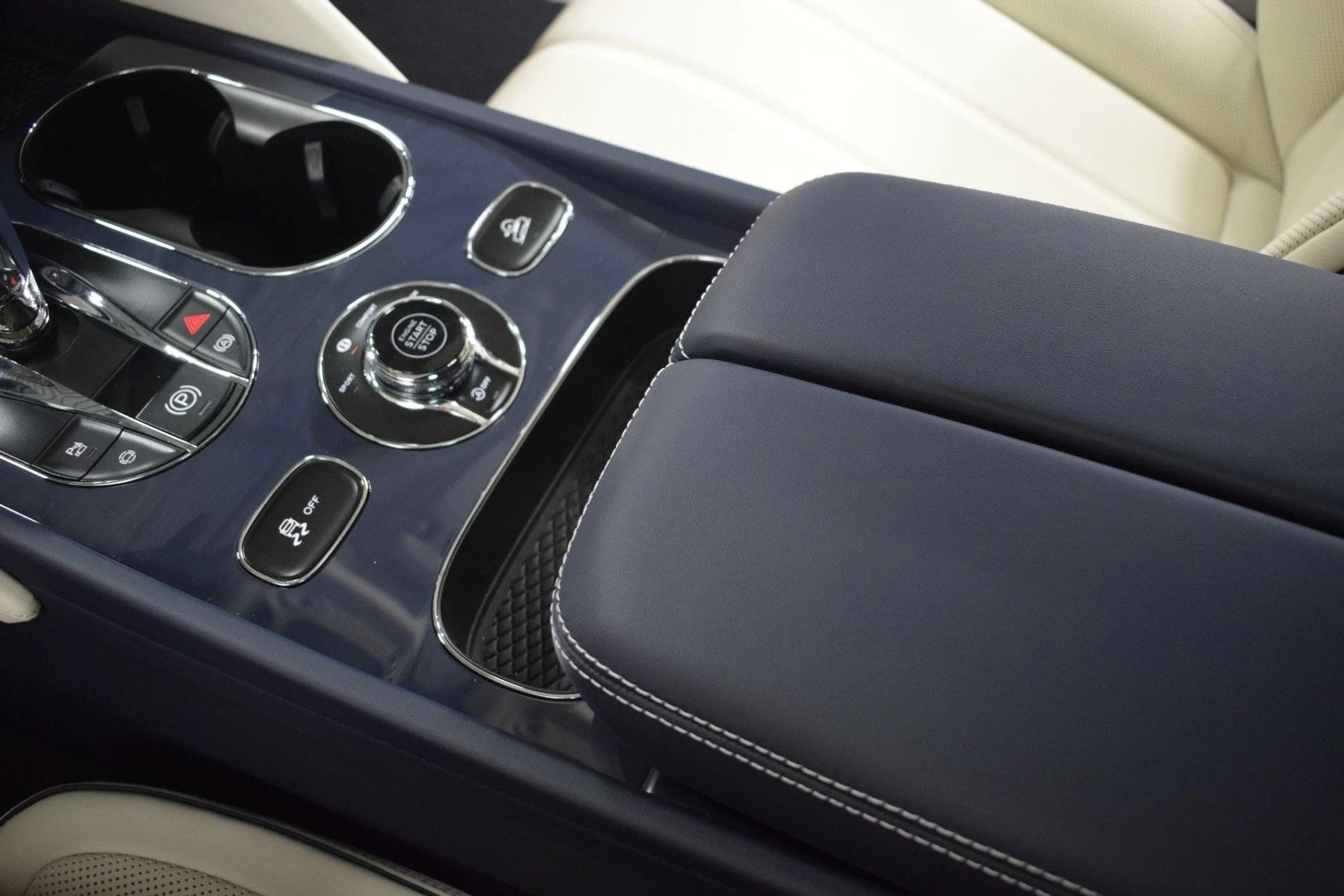 mph036_3368521408_1c684f6b671e021ebdfdbbc0bfcb93ccx_17e193ae16