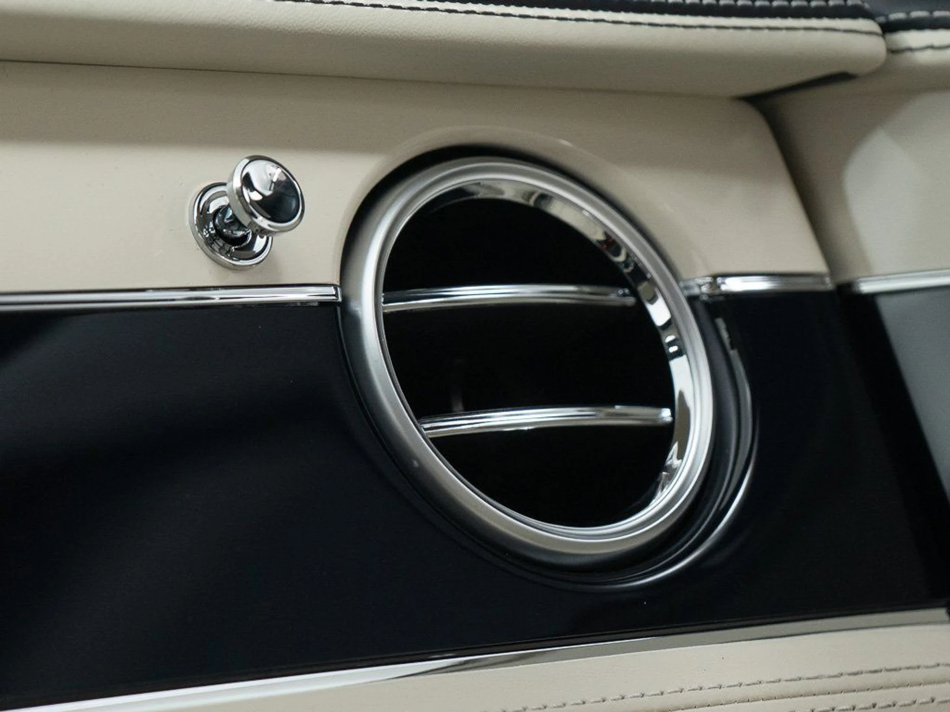 mph036_3371575980_47f24919987e05fb66ad0bb757bed7b4_00ee08cfb9