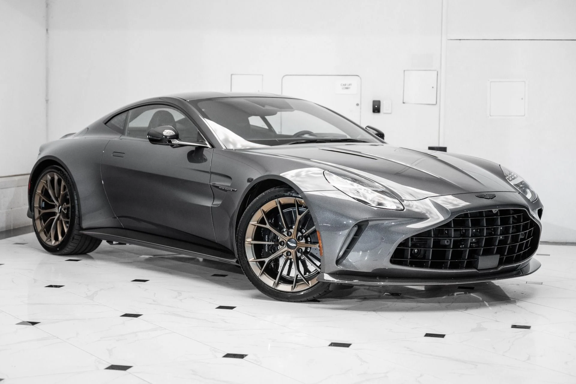 mph036_3378203979_New_2026_ASTON_MARTIN_VANTAGE_1756307805_1bfdd5a75b