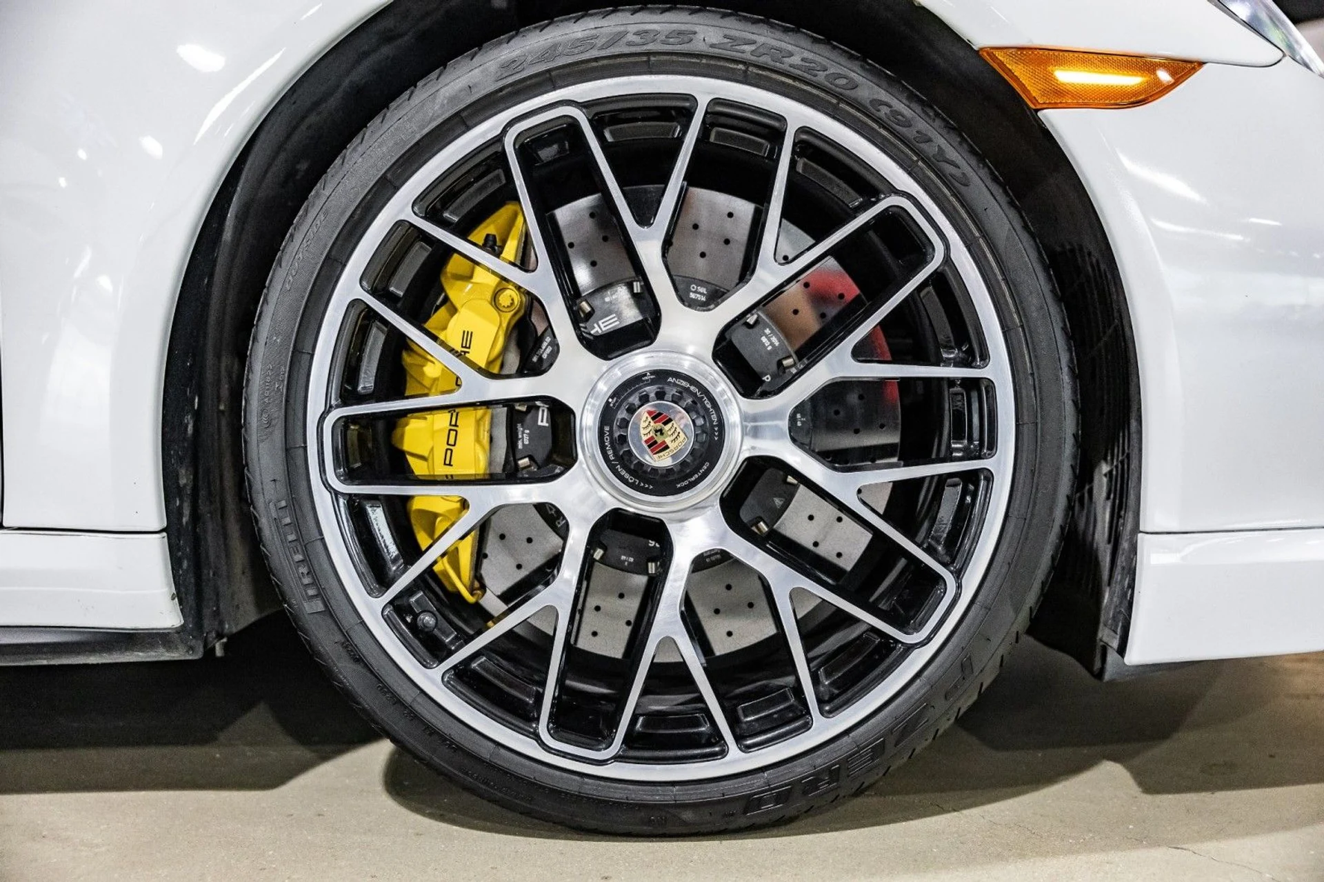 mph036_3379176216_Dw_0a0a4363c9