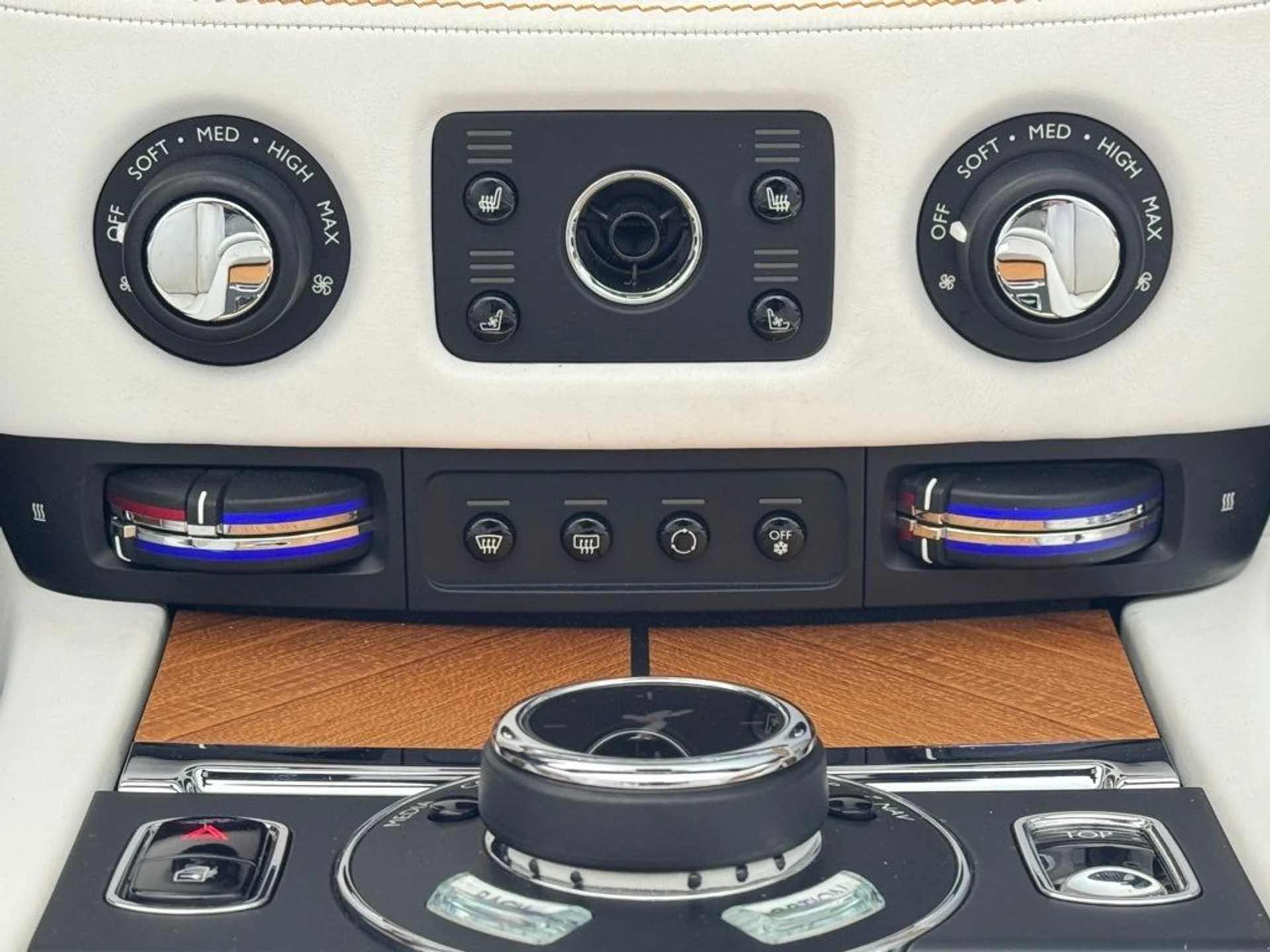 mph036_3385805566_e6uxv82si5rbg1etjiquhcig0tis_6f9f83bdfd