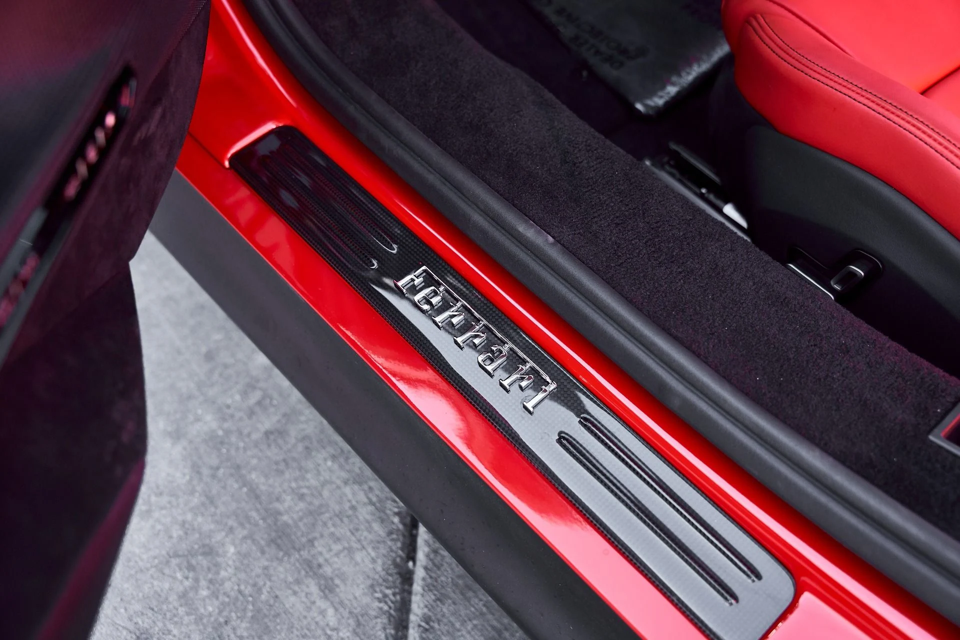 mph036_3433786936_Used_2023_Ferrari_SF_90_Stradale_Base_1772766255_bcef1d5e04