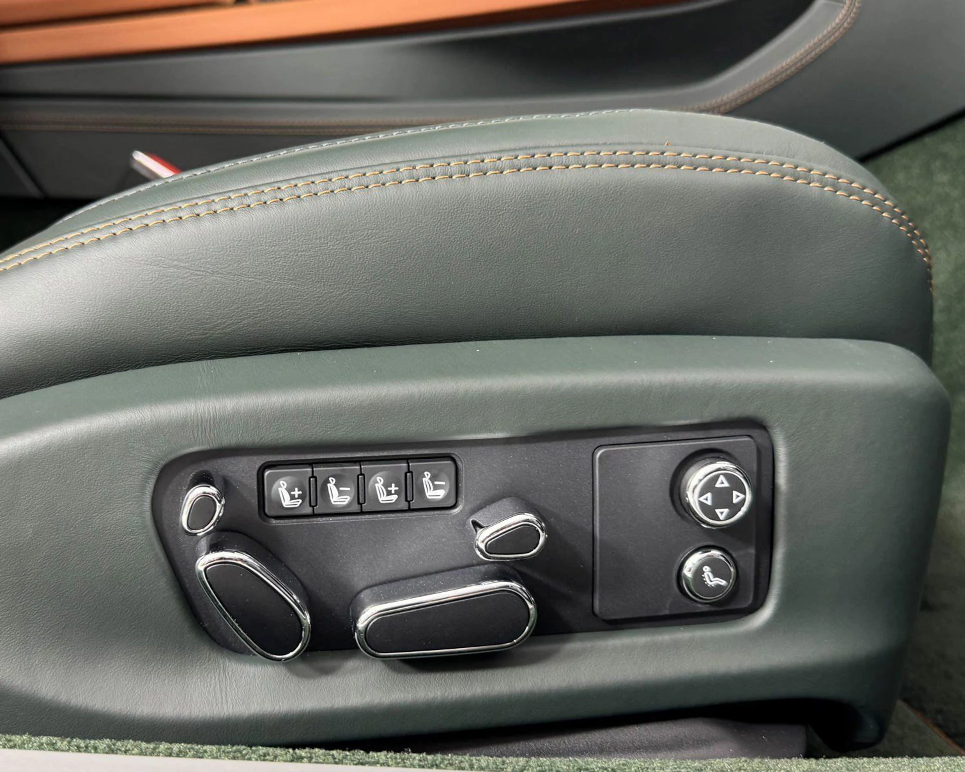 mph036_347012363_f6dc8485f82b442ea3b495fac2213812_9328b48f35