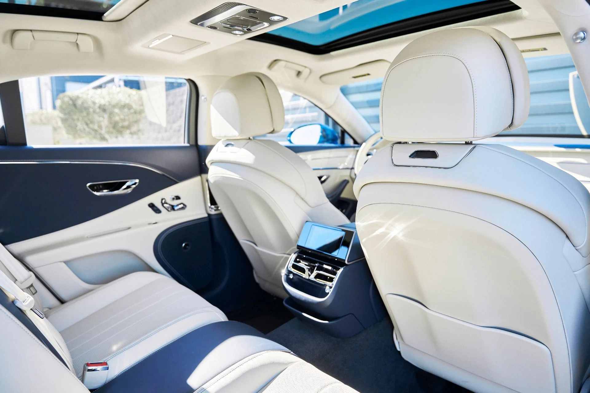 mph036_3470479204_Used_2024_Bentley_Flying_Spur_Mulliner_V8_1768876591_09620a1983